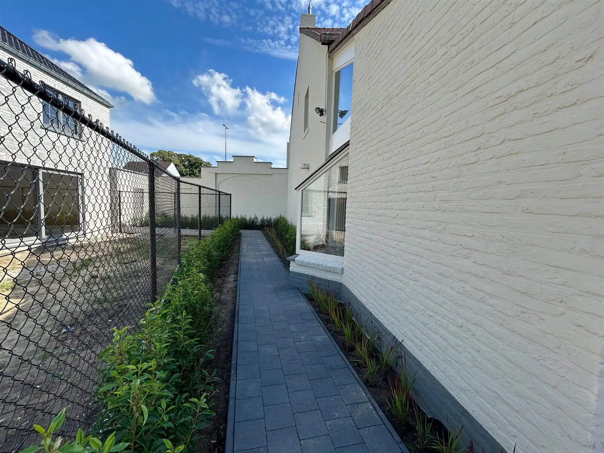 Gezinswoning met praktijkruimte! foto 9