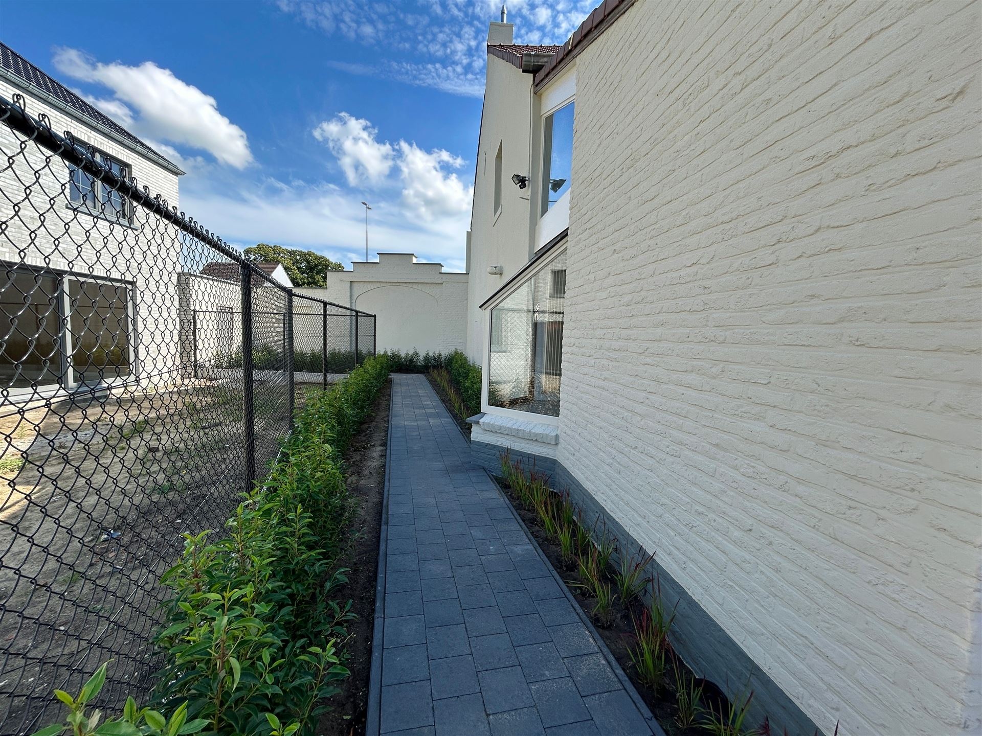 Gezinswoning met praktijkruimte! foto 9