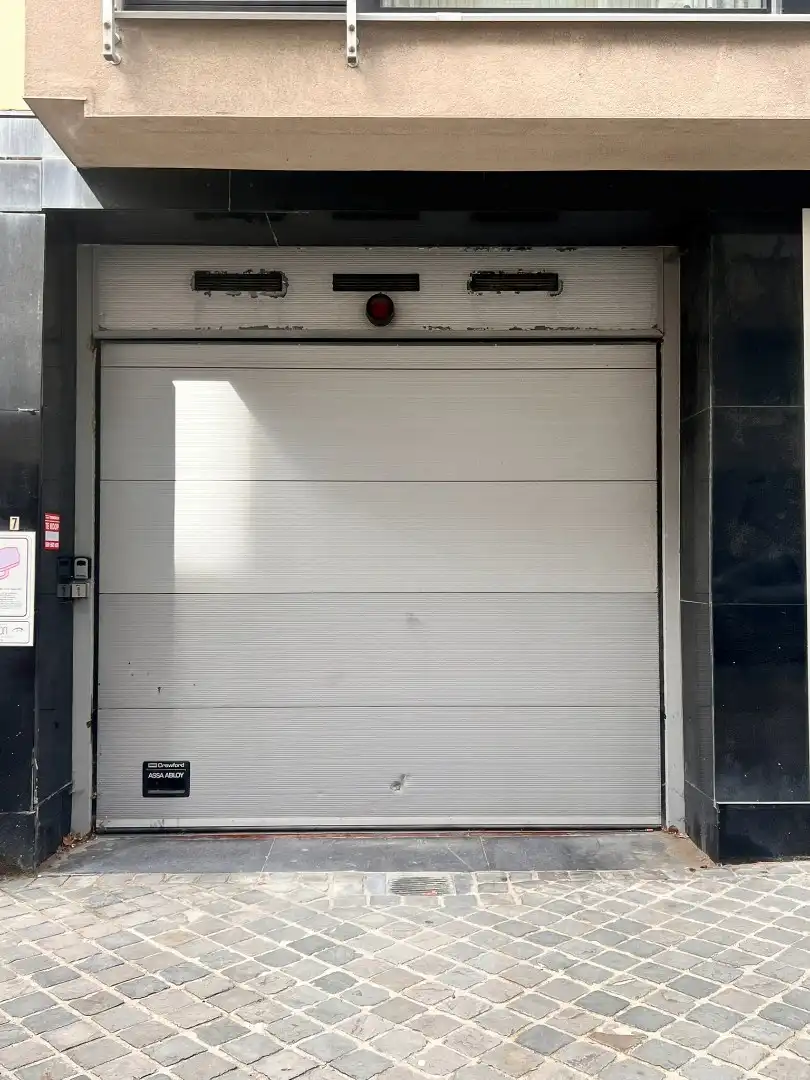 Gunstig gelegen parkeerplaats op100m van zee als van het mooie Leopoldpark!  foto 2