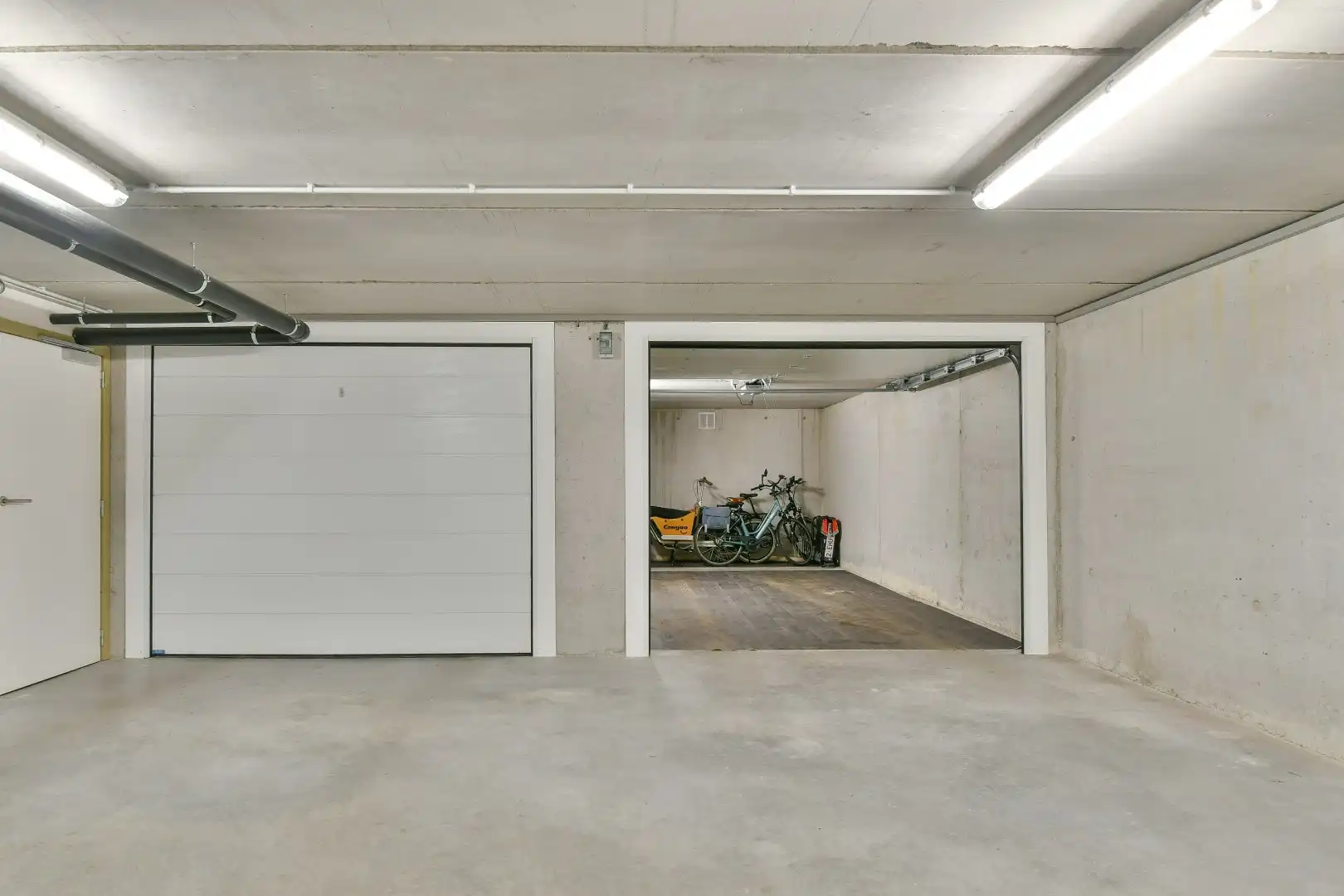 Recente afgesloten garagebox foto 2