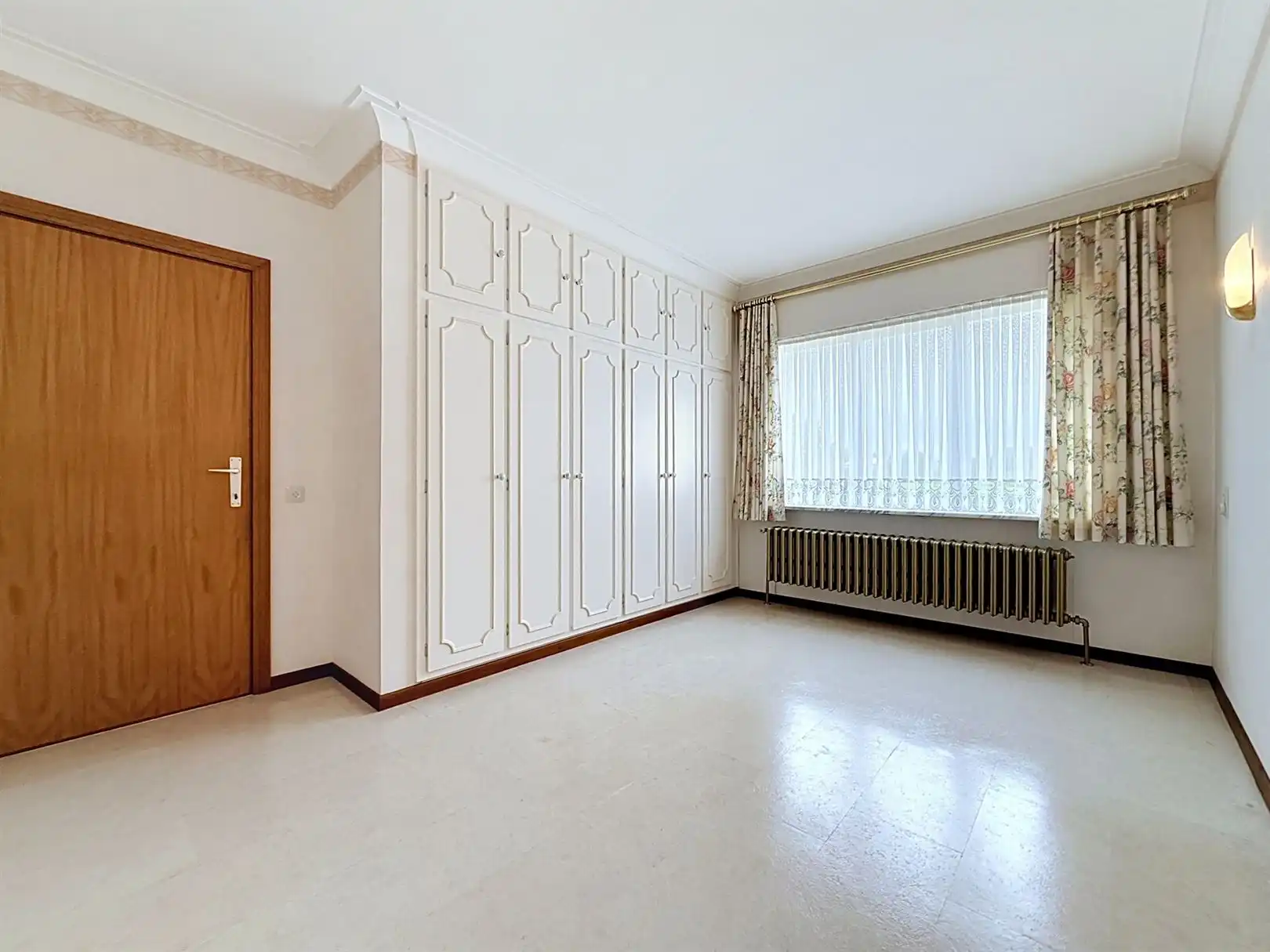 Op te frissen bungalow met garage, 3 slpks, opp 16a 17ca foto 23