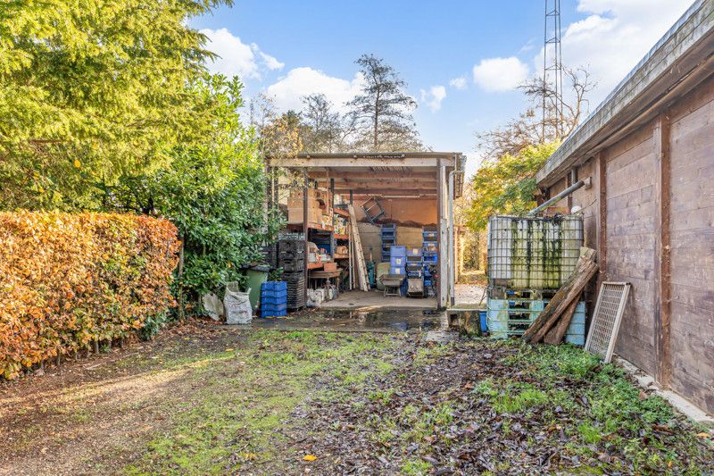 Statige villa op een perceel van 42are 70ca foto 37