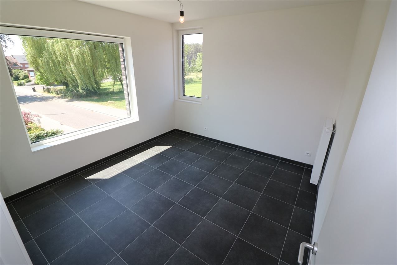 Recent,heel modern en licht,  108m², groot zuidtteras en autostaanplaats foto 23