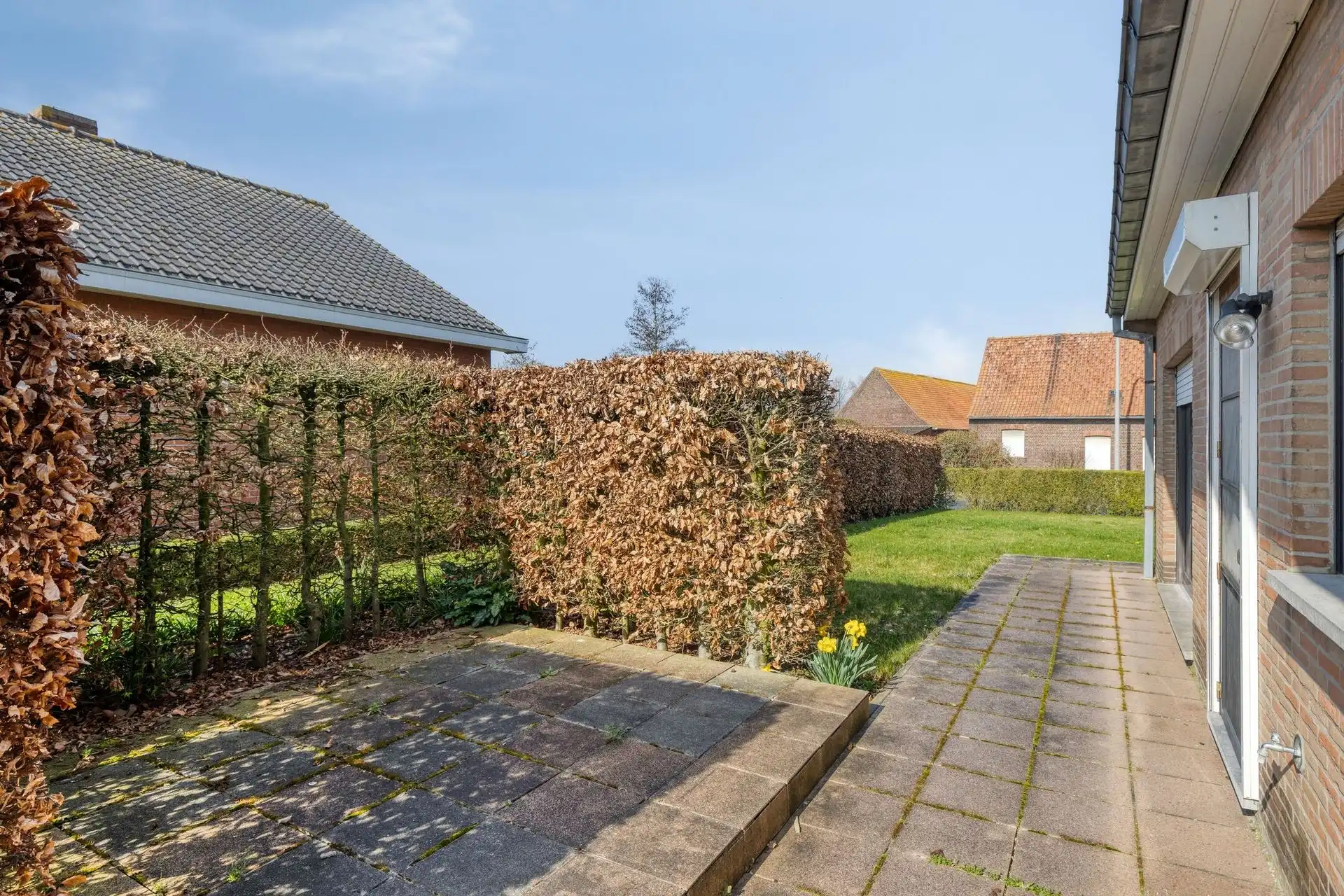 Vrijstaande woning, rustig gelegen,  met garage en tuin. foto 3