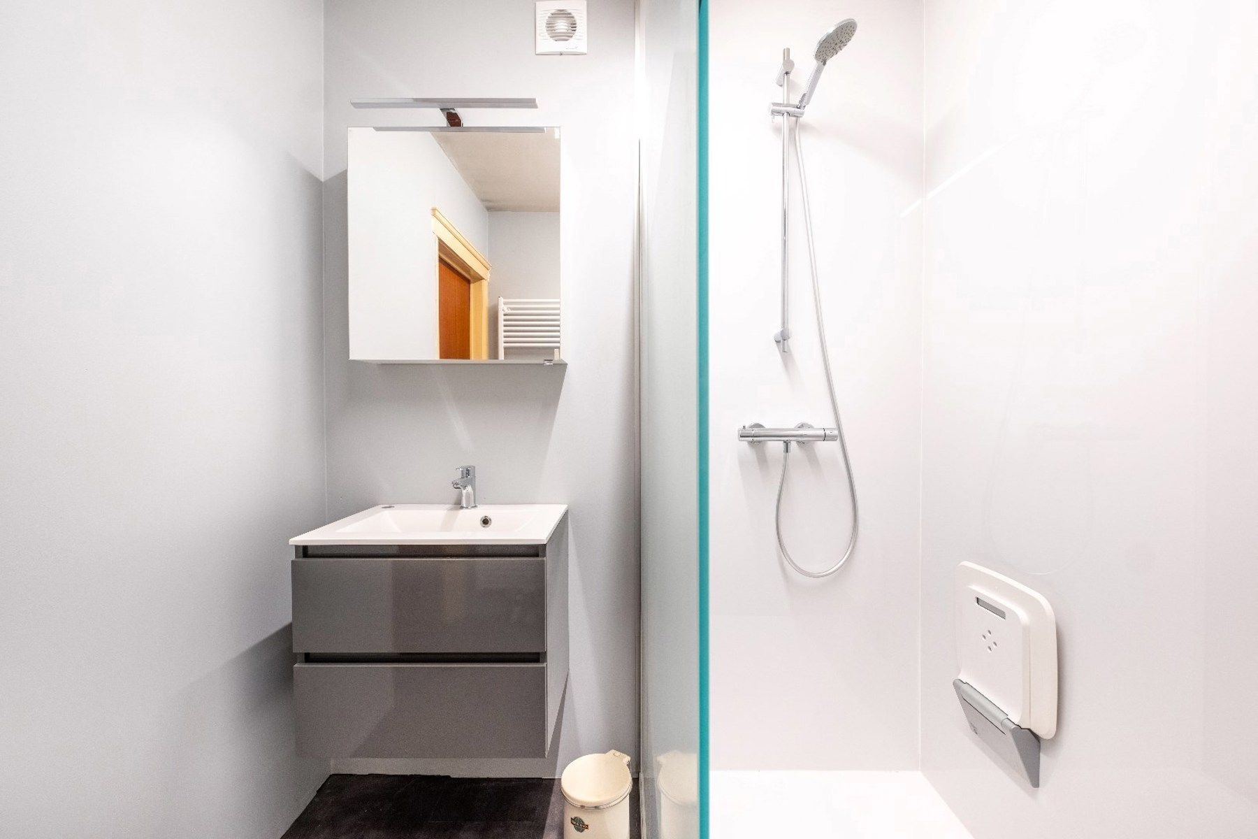 RIANT HOEKAPPARTEMENT (134 m2) AAN DE RAND VAN BRUGGE foto 20