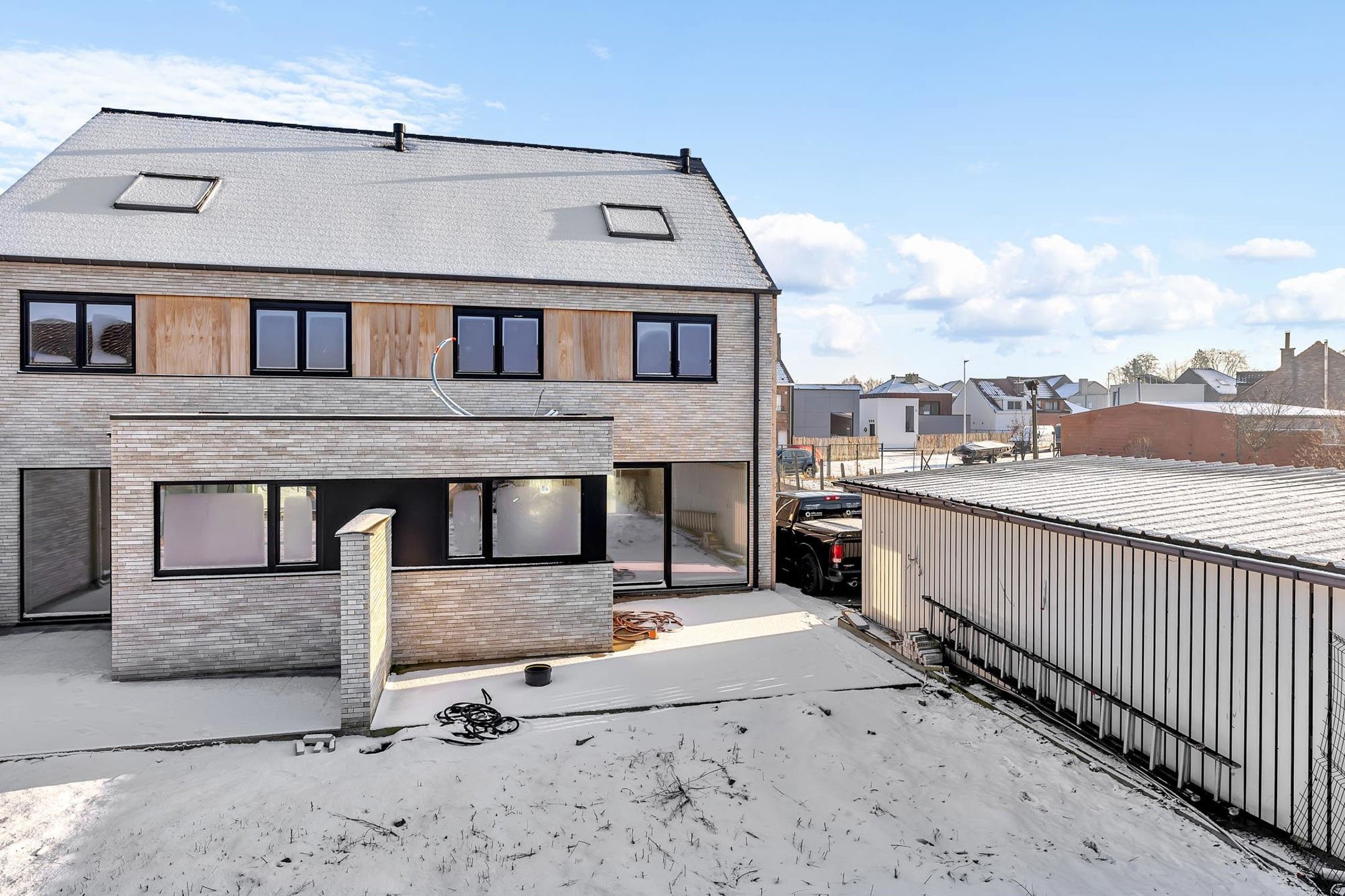 Volledig afgewerkte nieuwbouw (prijs incl. kosten: €471.731) foto 16