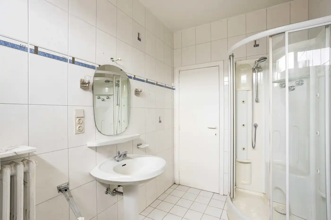 Ruime alleenstaande gelijkvloerse woning met 4 slaapkamers in Heestert foto 11