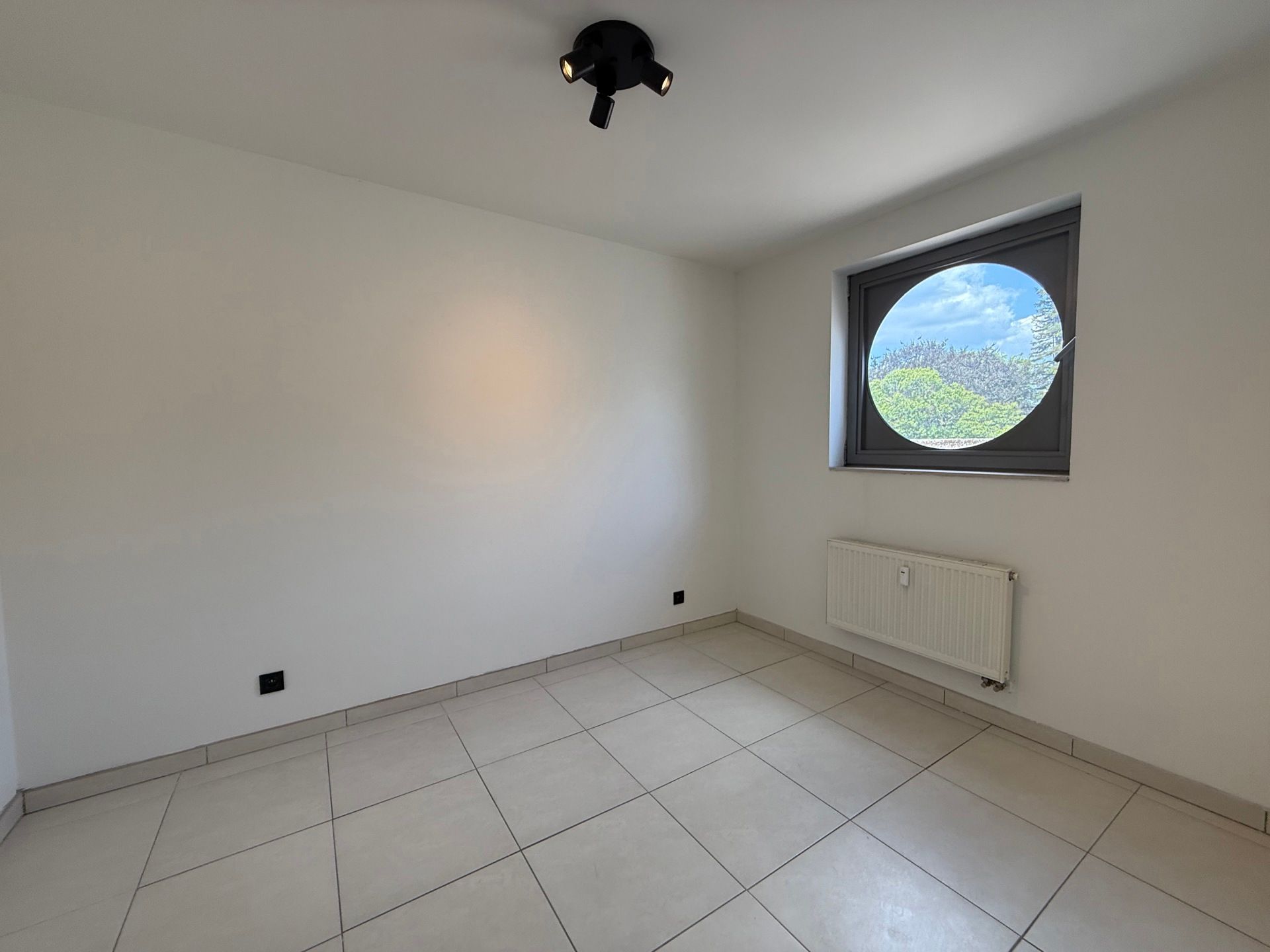 WETTEREN - Hernieuwd appartement in het centrum. foto 8