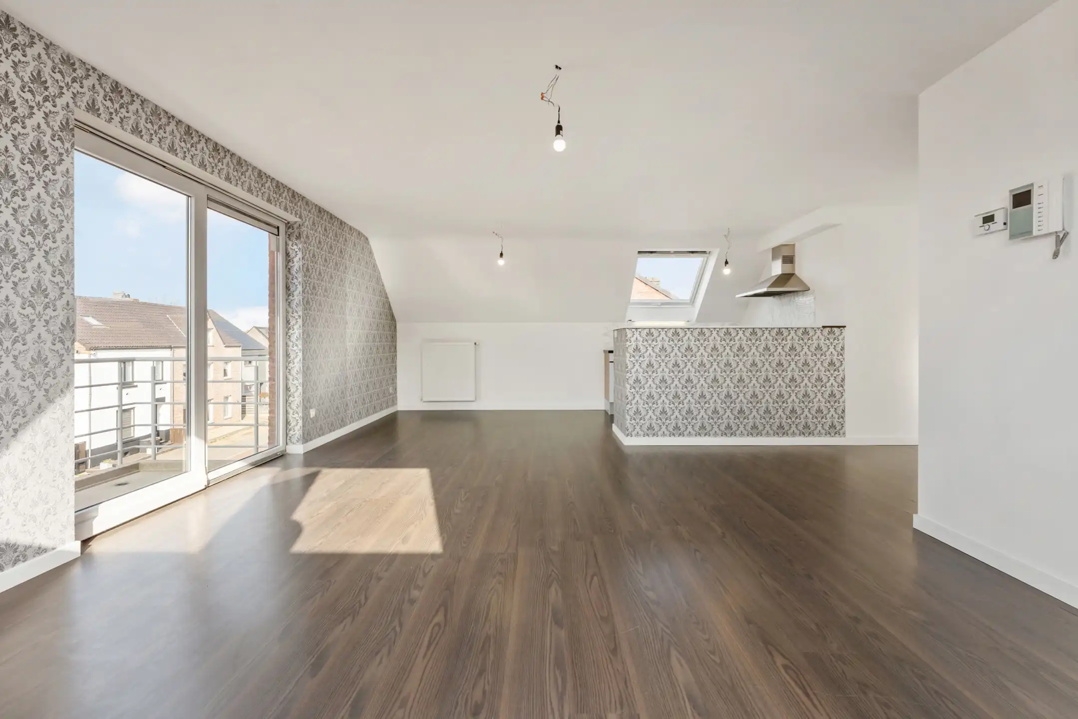 Instapklaar 1-slaapkamerappartement te Lanaken foto 2