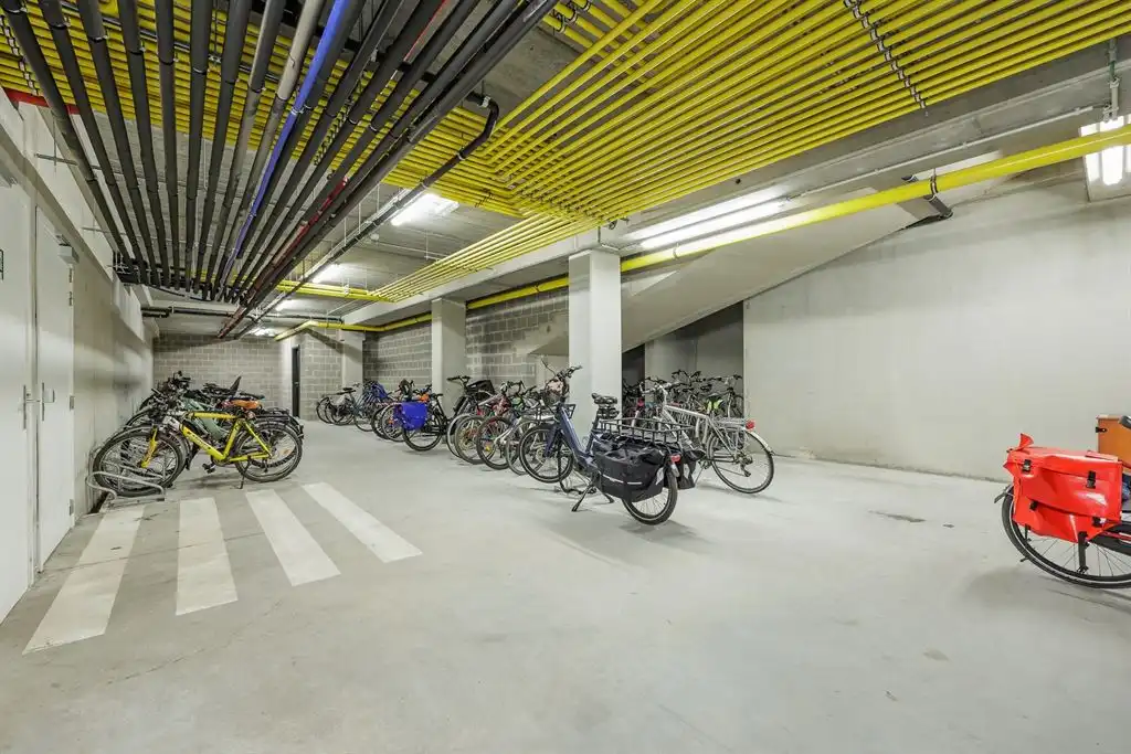 Recent appartement met panormaisch zicht en parkeerplaats foto 15
