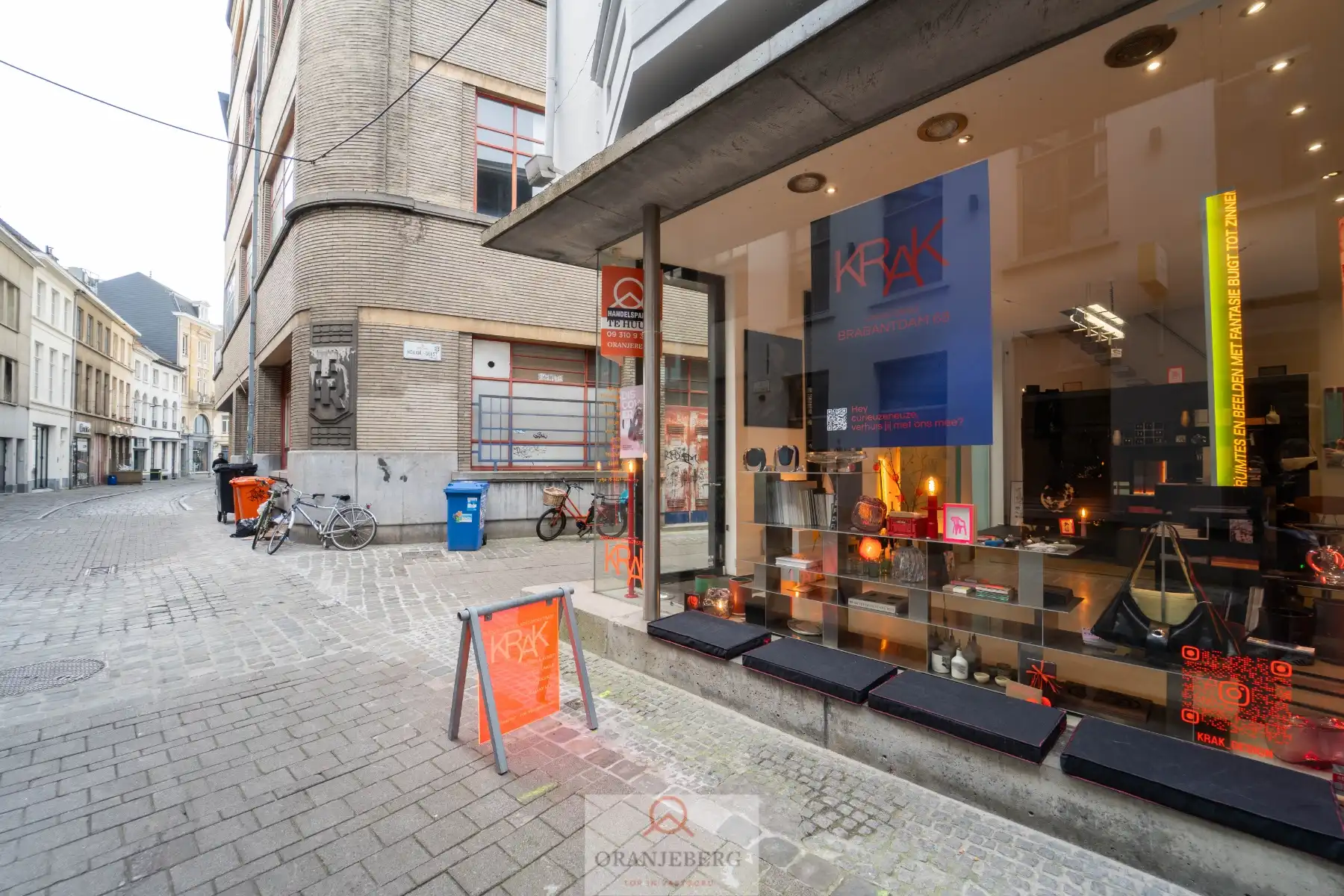 Handelshoekpand Te Huur in gezellig zijstraatje van de Mageleinstraat foto 12