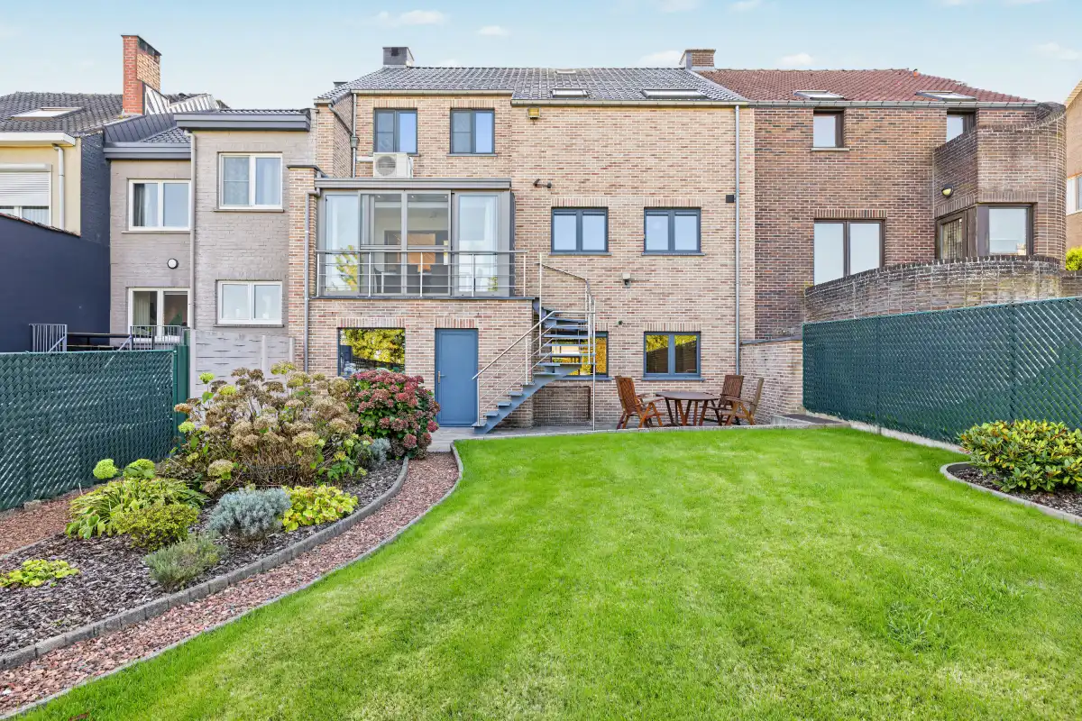 Ruime gezinswoning met 265 m² woonoppervlakte, dubbele garage en prachtige tuin foto 22