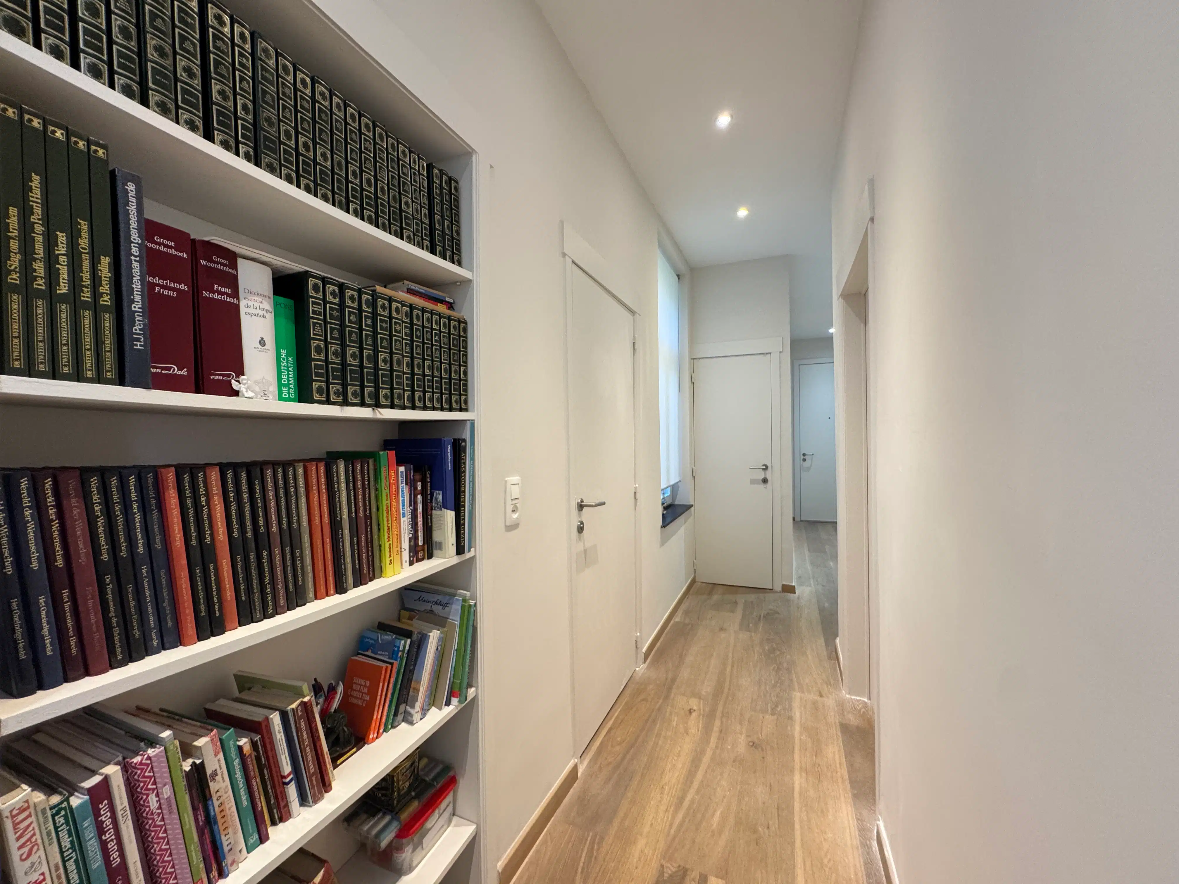 Appartement 84m² op historische locatie in James Ensorgalerij foto 8