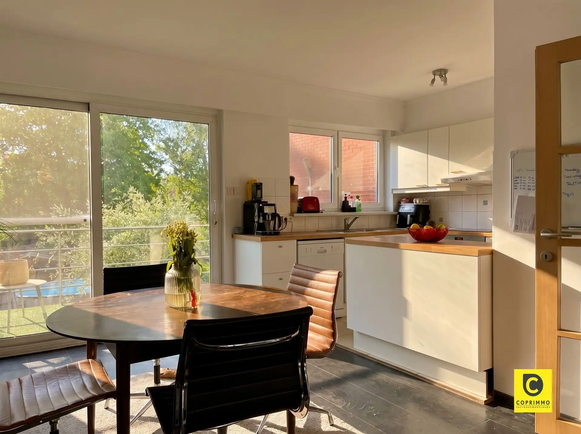 Centraal gelegen bel-étage woning! foto 4