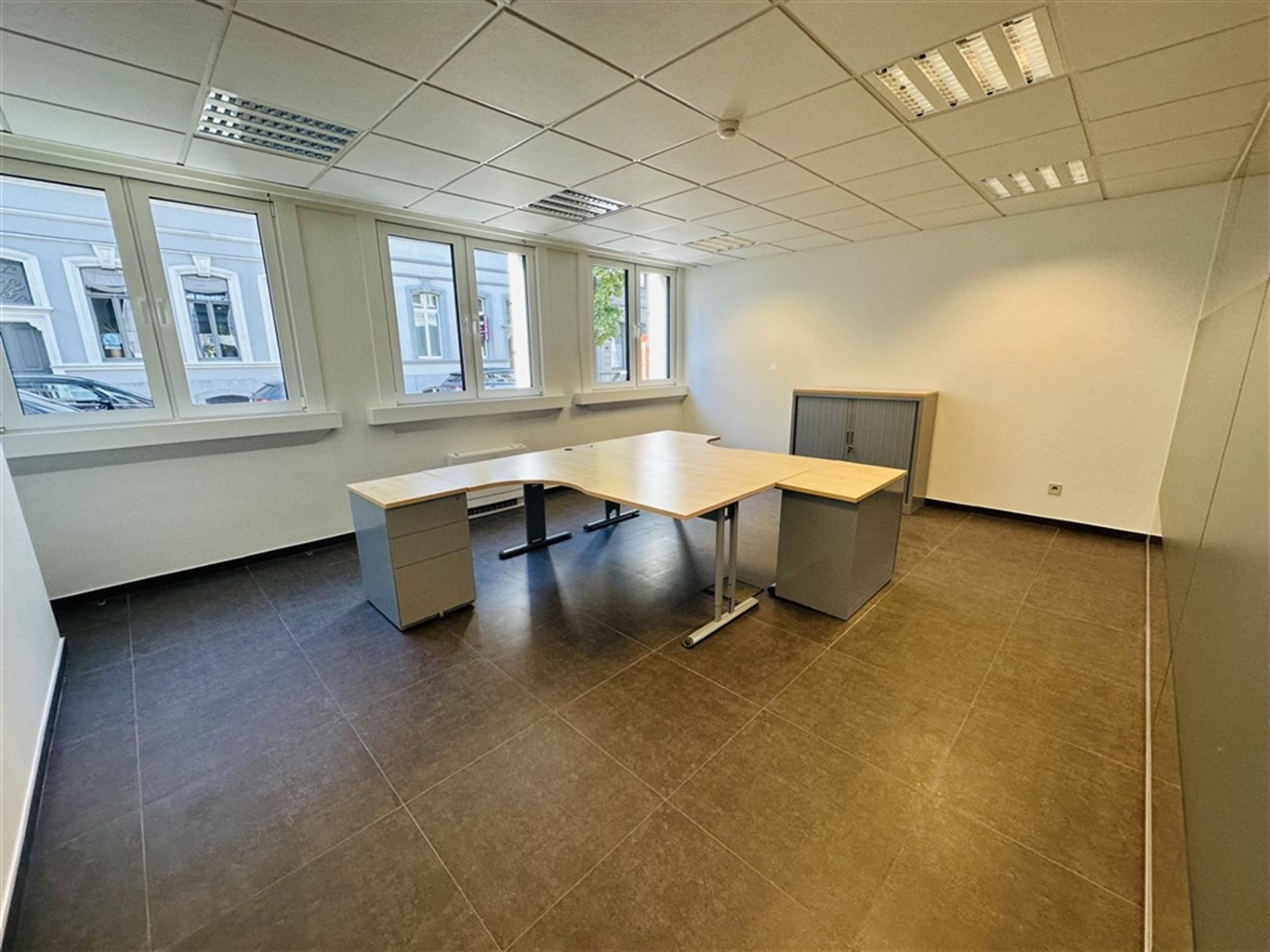 Kantoor op toplocatie met parkeerplaatsen centrum Kortrijk foto 6