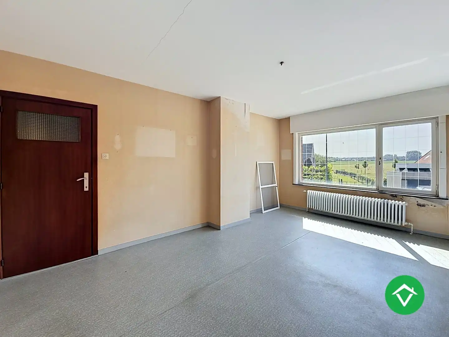 Gezinswoning met polyvalente ruimte, vijf slaapkamers en inpandige garage te Koekelare foto 15