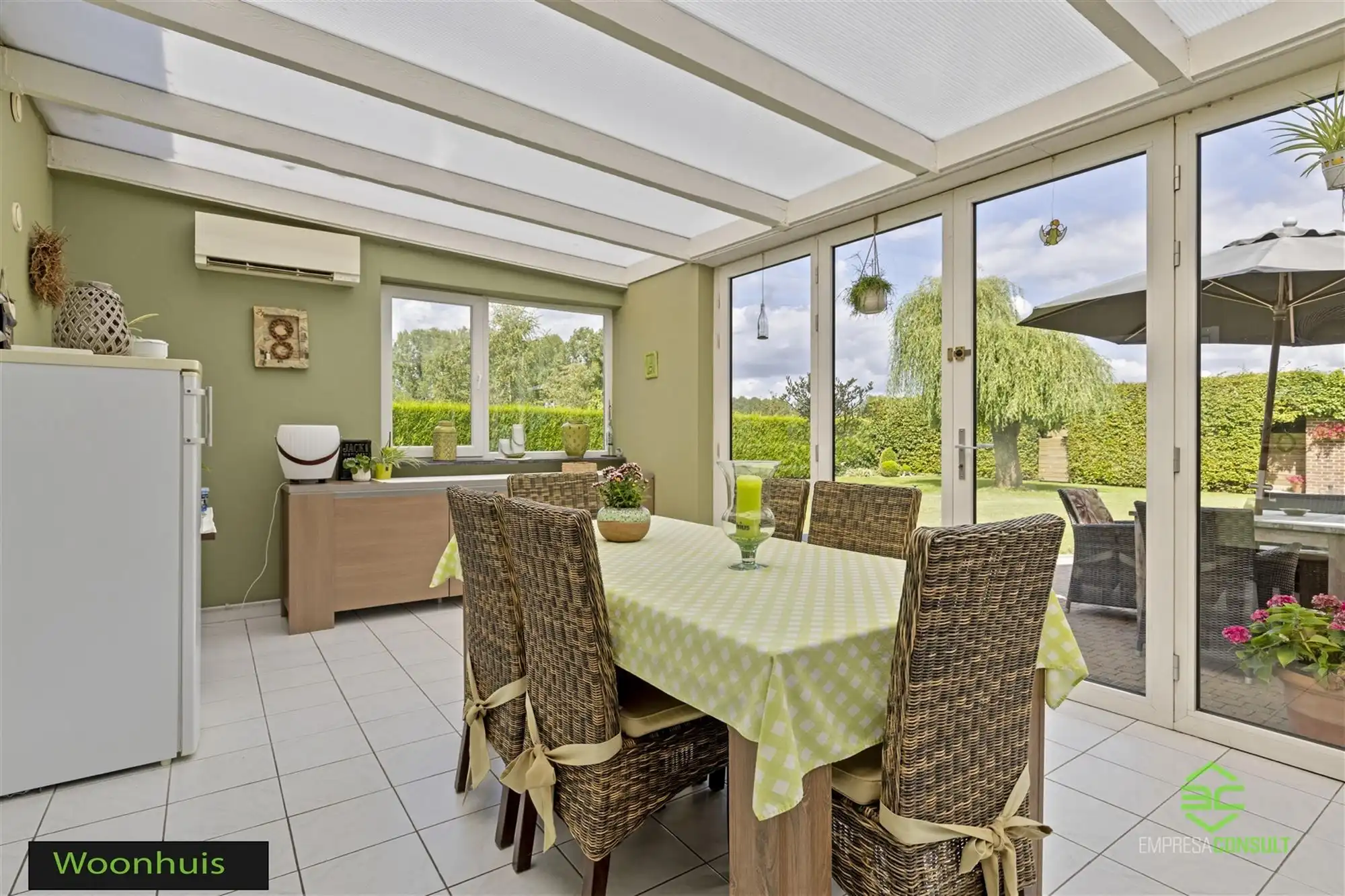 Ruime woning met 8 slpk + 1 magazijn op 21a 24ca! foto 12