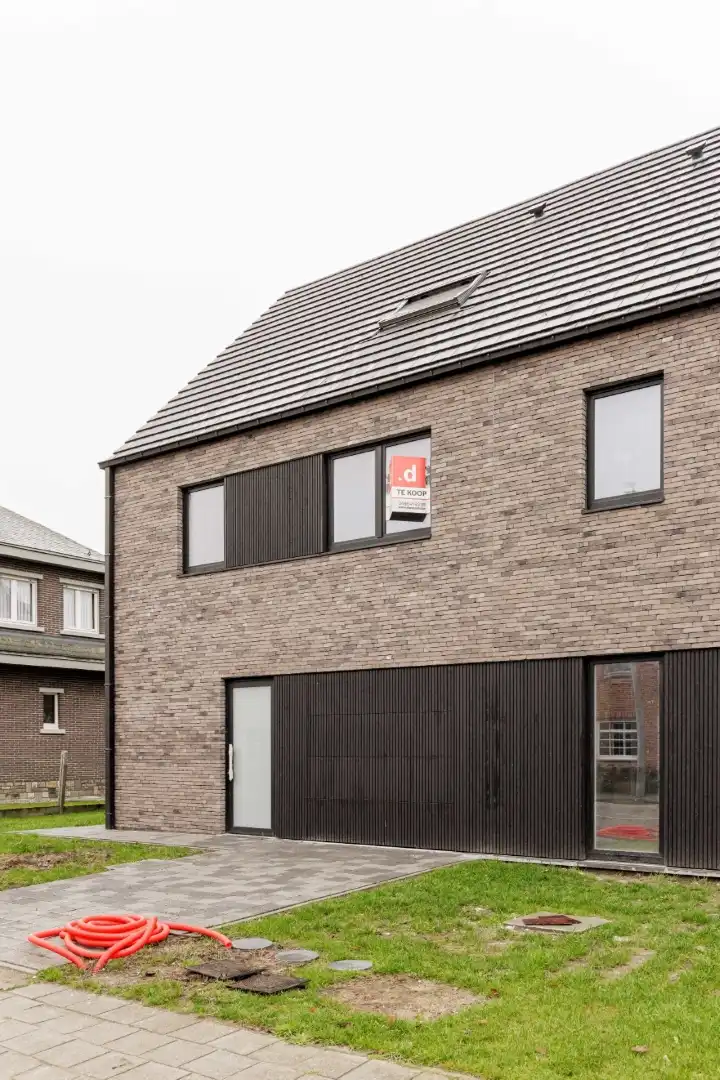 Energiezuinige halfopen bebouwing met ruime tuin foto 3