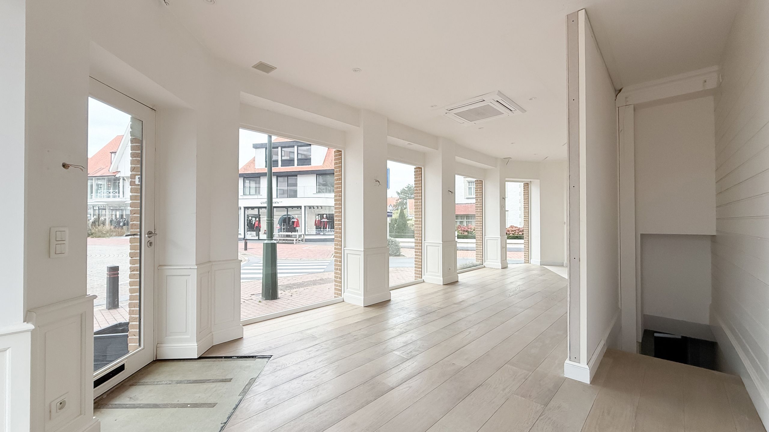 Uitzonderlijk handelspand op toplocatie – Driehoeksplein foto 4