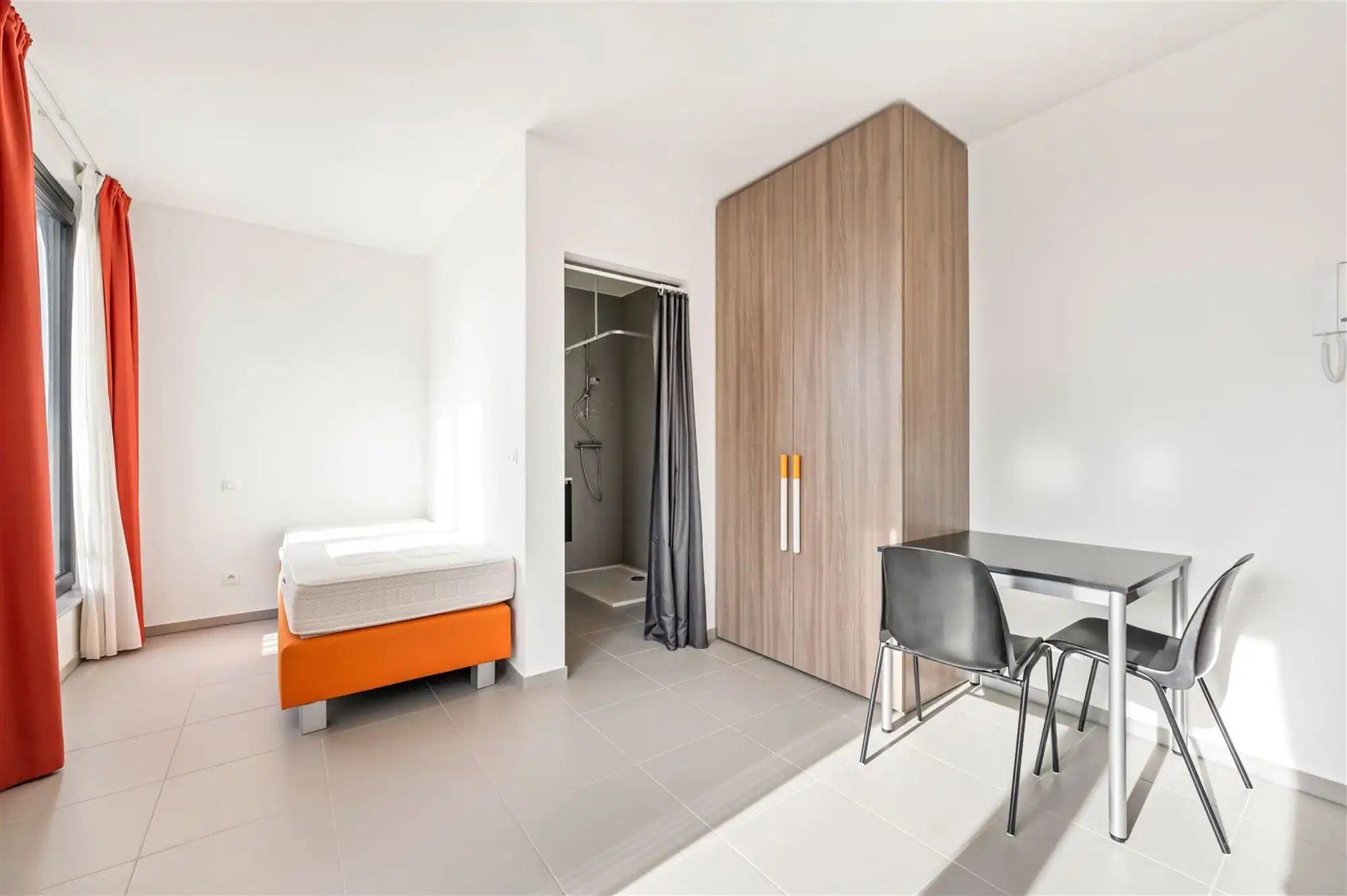 Ruime studentenkamer met terras! foto 6