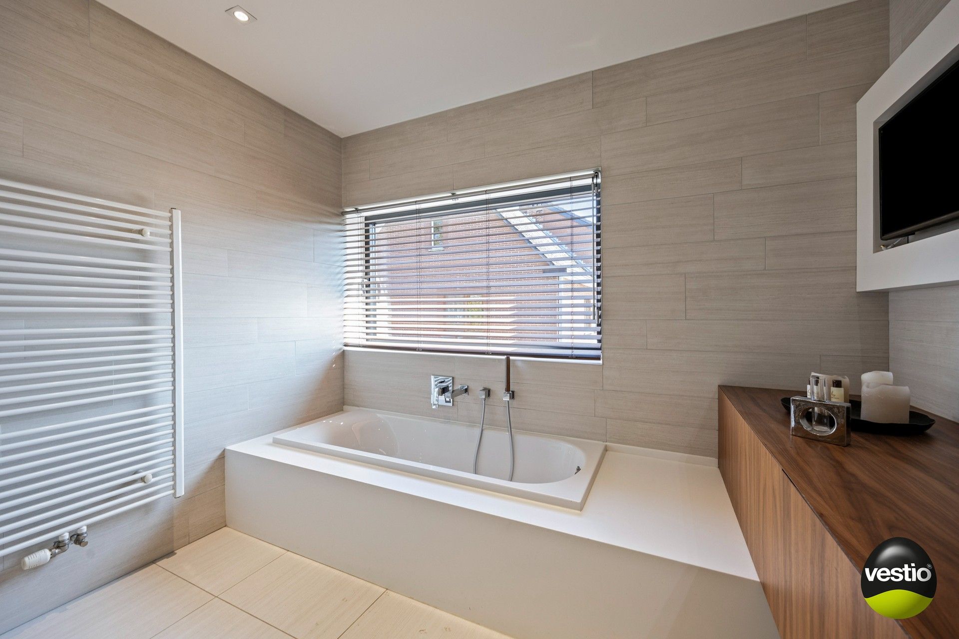 EXCLUSIEVE VILLA MET 3 SLAAPKAMERS, 2 BADKAMERS, BUREEL EN ZWEMBAD TE KOOP IN HASSELT foto 24