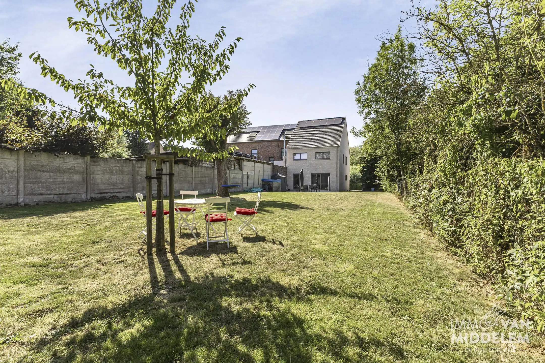 RUSTIG GELEGEN  3-GEVEL NIEUWBOUW MET 4 KAMERS EN TUIN  foto 7