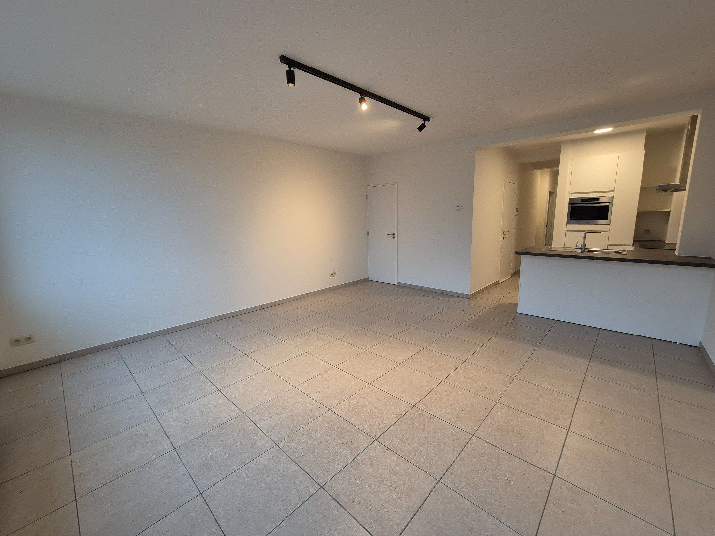 Appartement op de 1ste verdieping – Topligging vlak bij het centrum foto 2