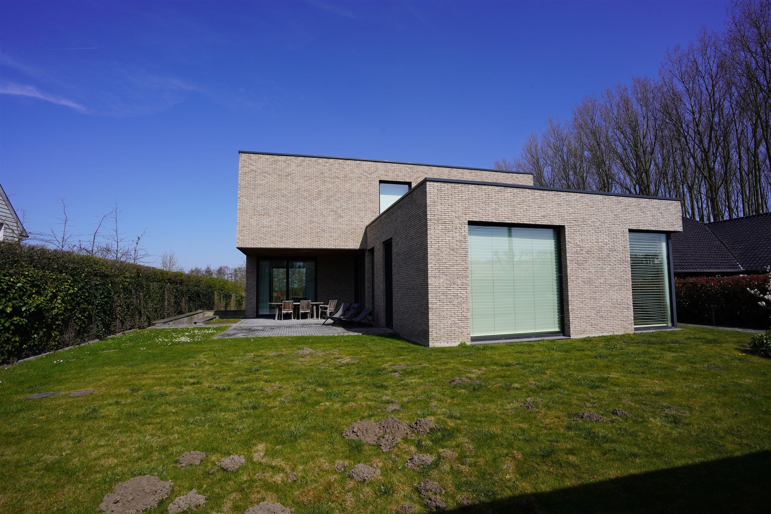 Energiezuinige eigendom (2017) met 4 slaapkamers en bureel foto 12