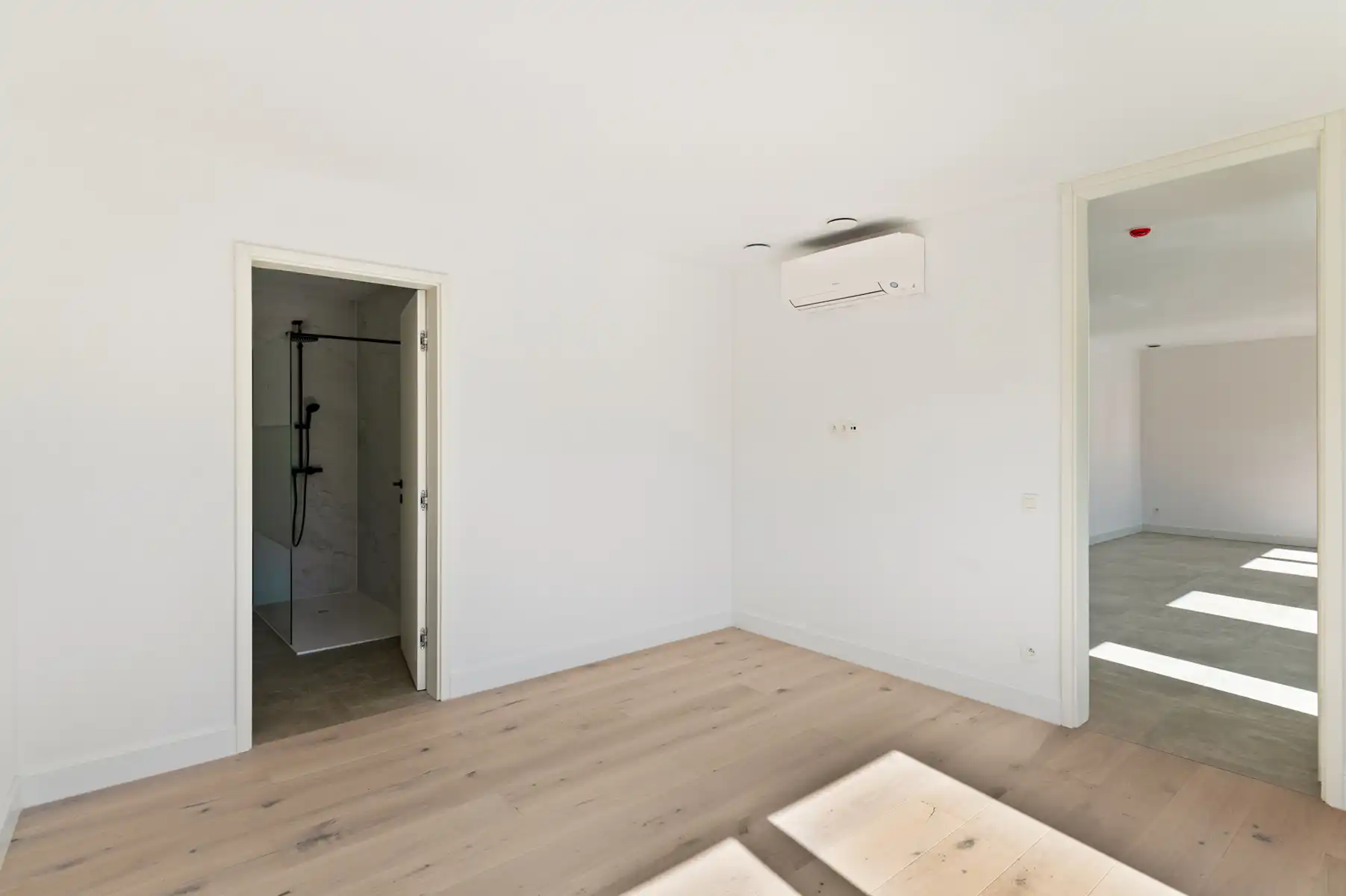 Nieuwbouw duplex van ca. 173 m² met lift ín het appartement foto 8