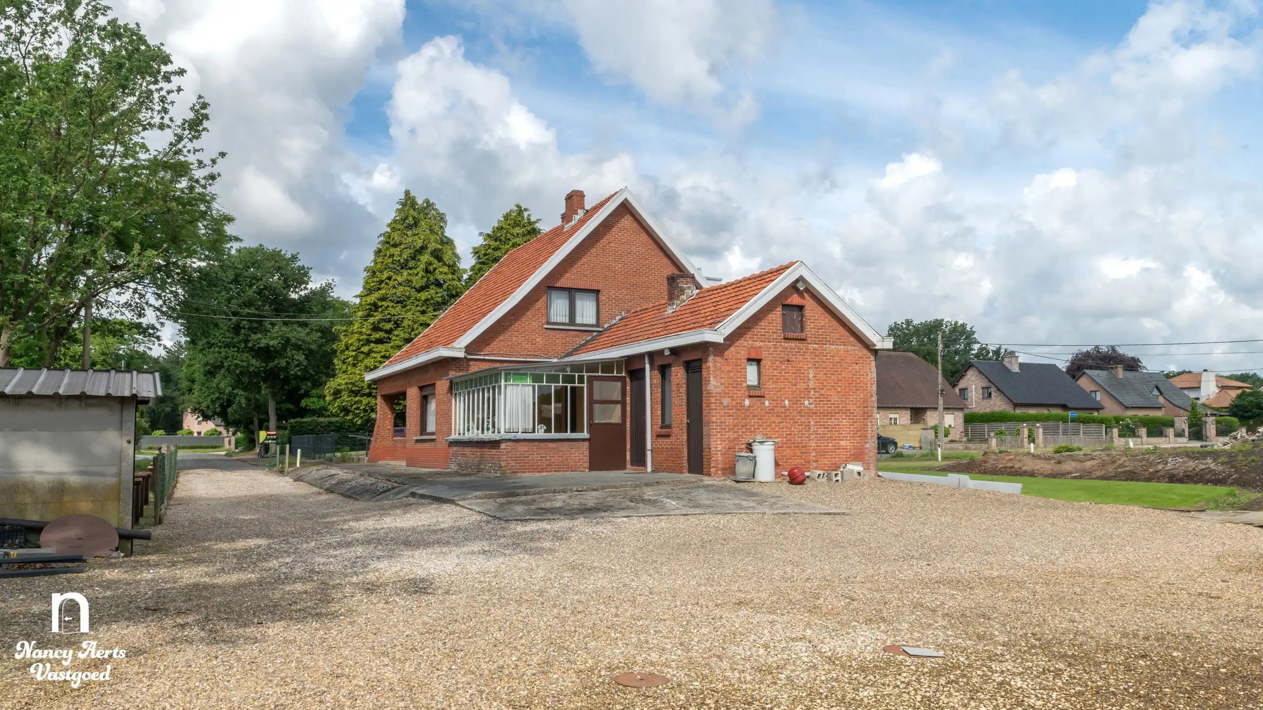 Charmante te renoveren woning op een rustige locatie foto 3