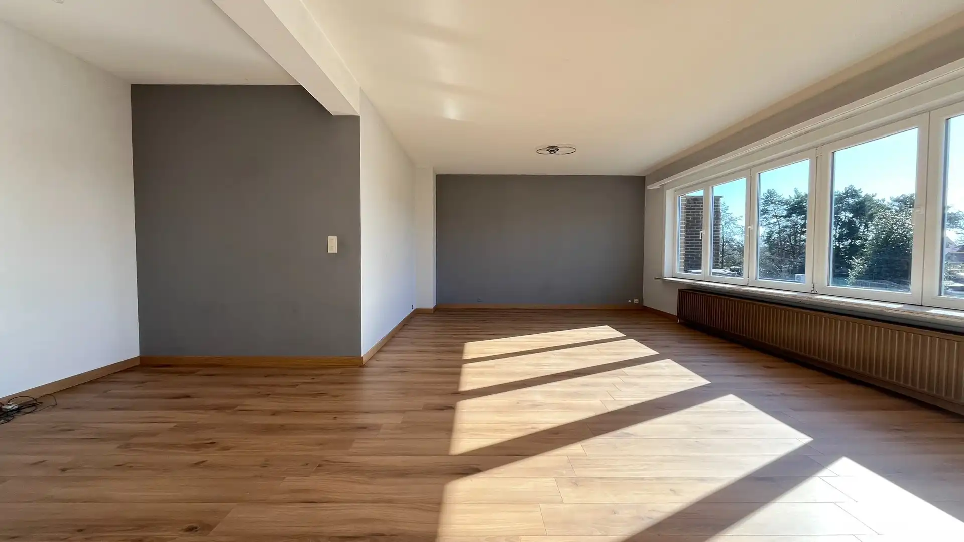 Appartement met drie slaapkamers, terras, kelderberging en garage. foto 2