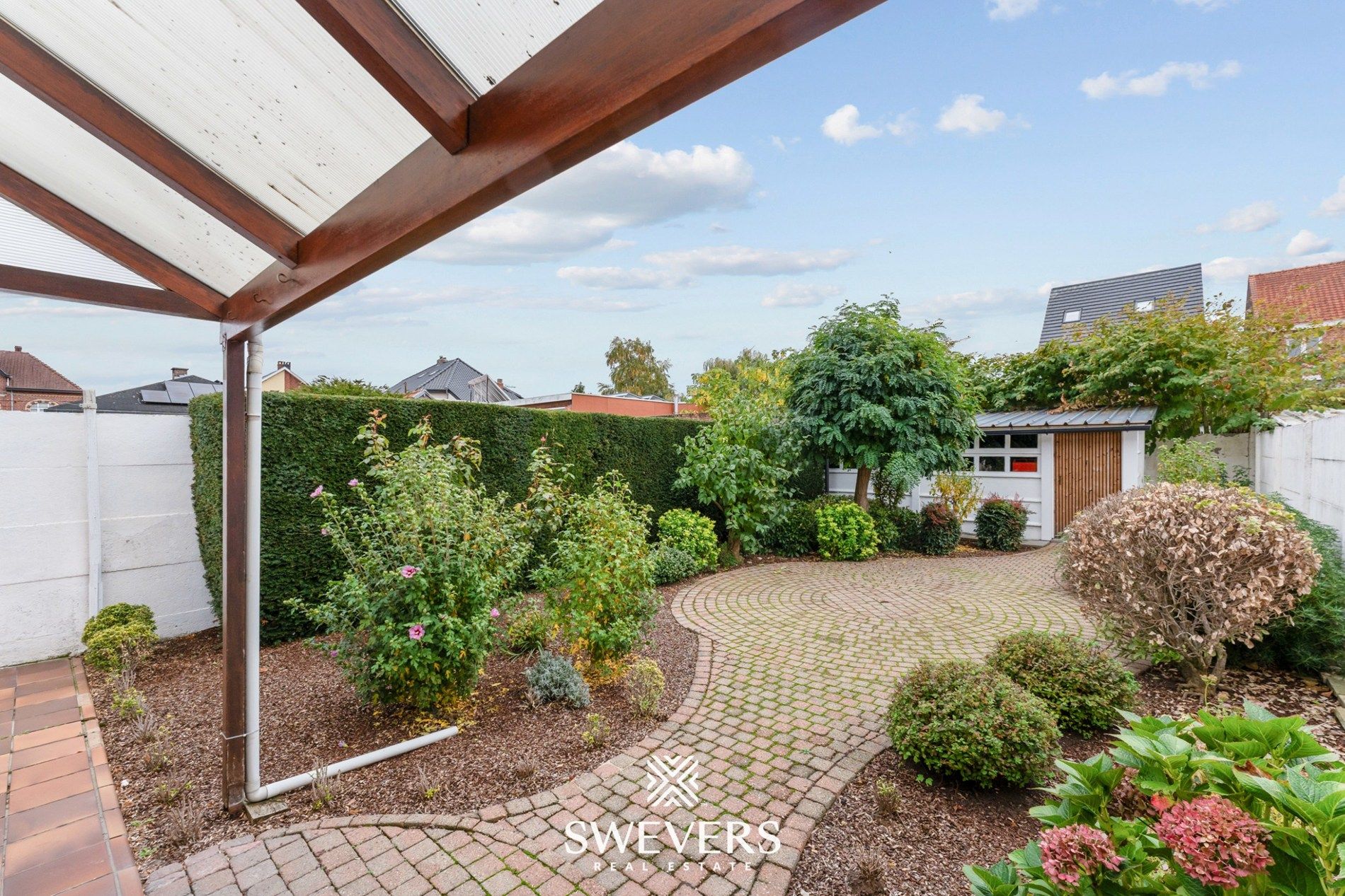 Te renoveren woning met veel karakter nabij het centrum  foto 27