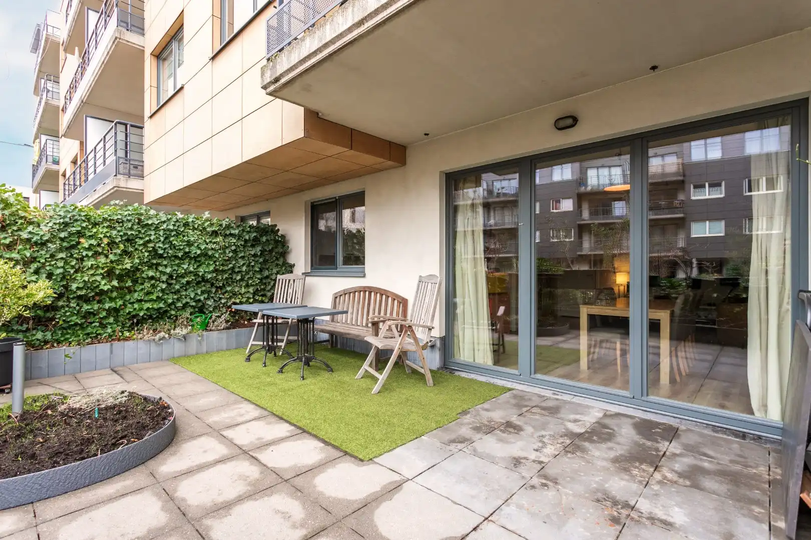 Energiezuinig 1-slpk appartement gelijkvloers met terras, parking en toplocatie nabij Brussel-Zuid foto 8