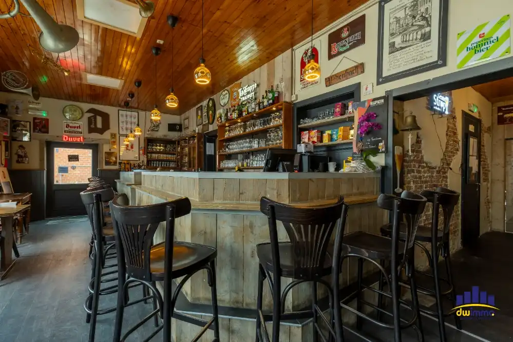 Volkscafé met groot terras en polyvalente zaal over te nemen in Laarne foto 6