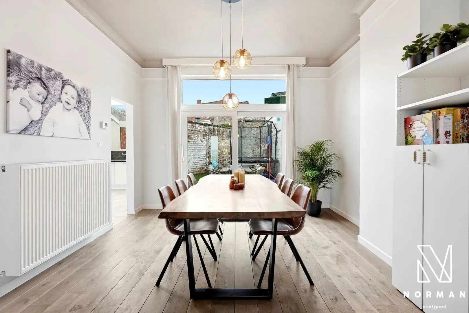 Instapklare woning met 3 slaapkamers en tuin te koop in centrum Kuurne! foto 2