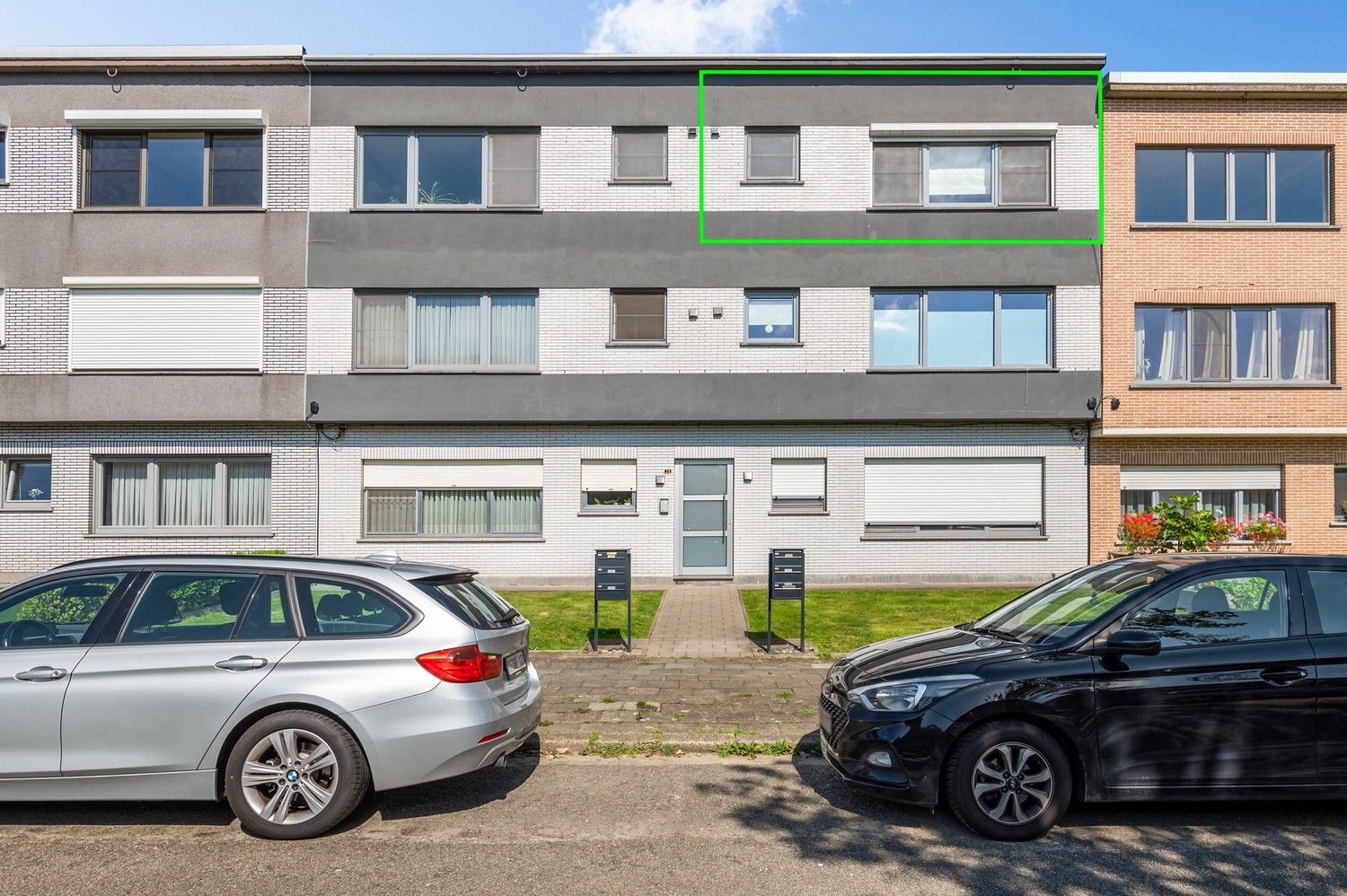 Tof appartement met 2 slaapkamers en terras te Wilrijk. foto 1