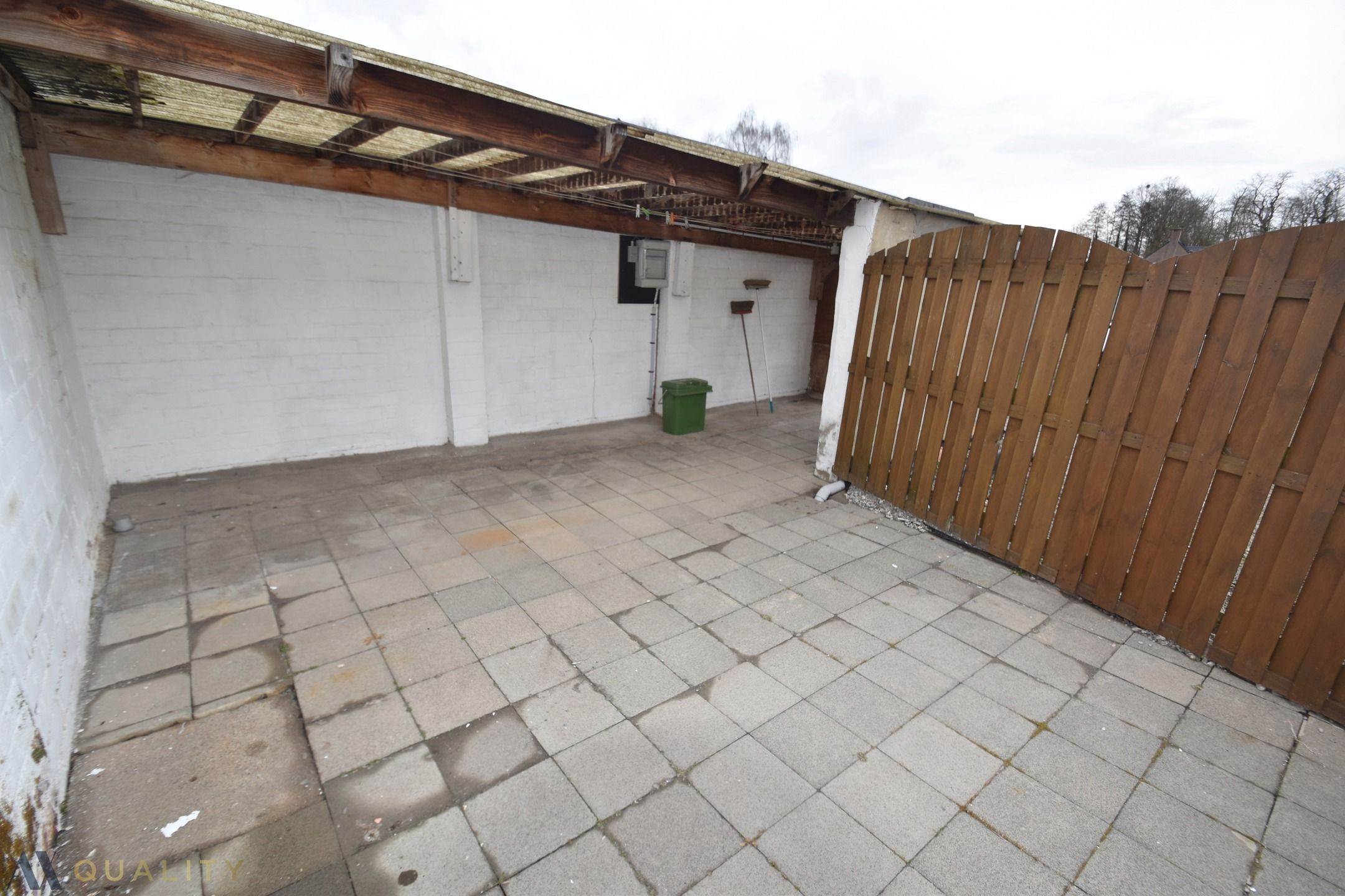 te renoveren Half-open woning met koer op 01 are 77 ca foto 17