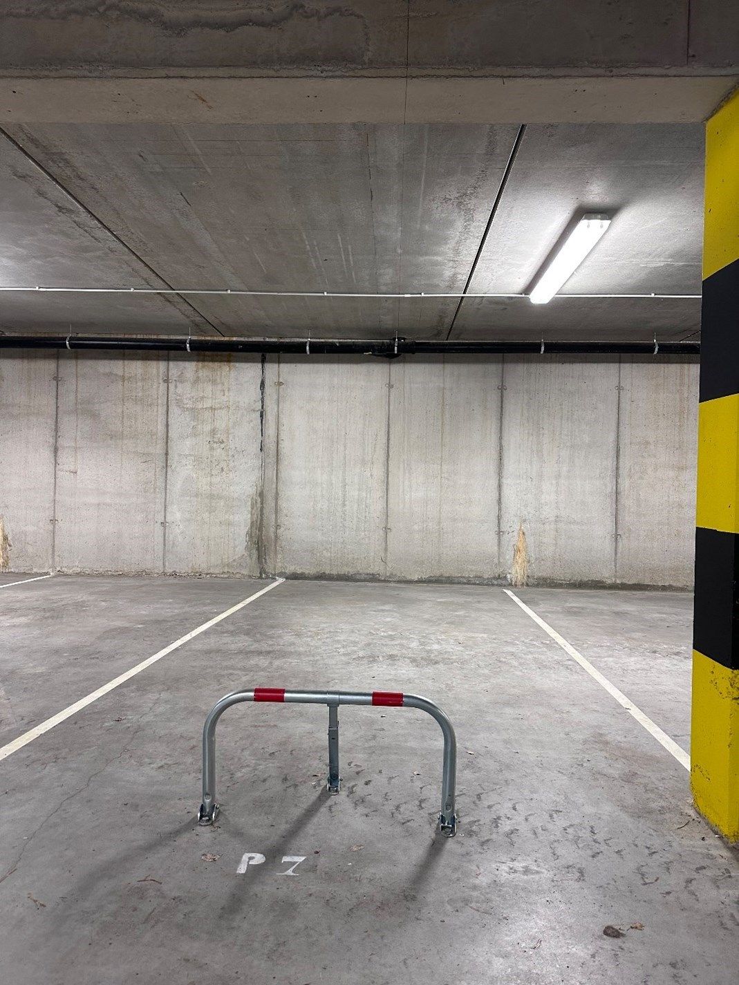 Ondergrondse parkeerplaats in centrum Gistel  foto 2