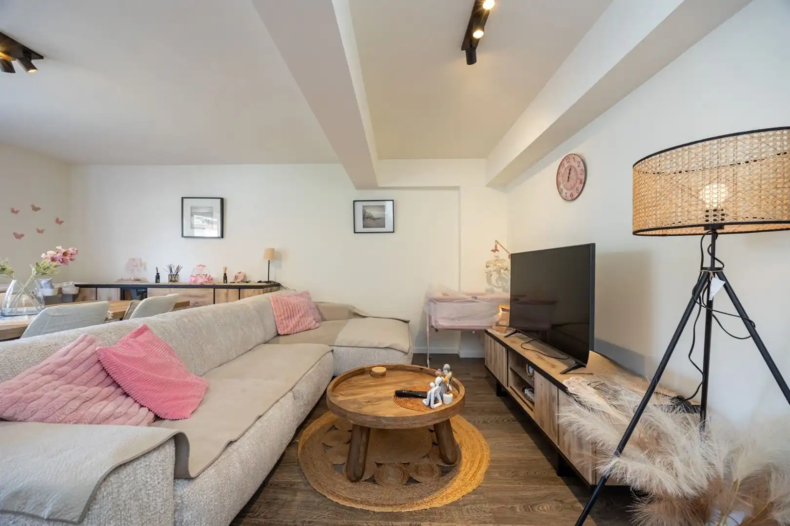 Gelijkvloers appartement met terras en parking op rustige locatie foto 5