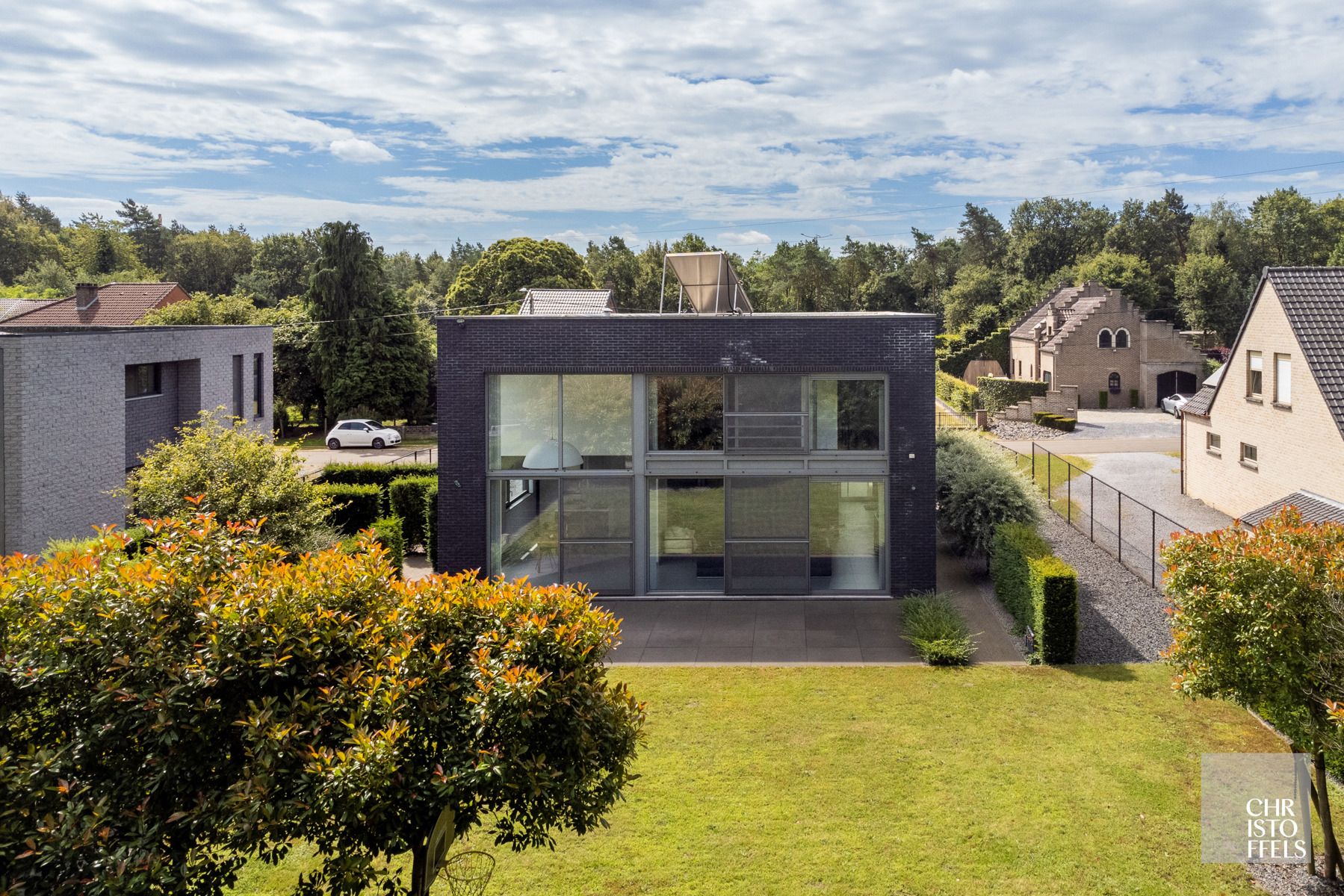 Moderne villa op 920m², gelegen in een doodlopende straat! foto 1