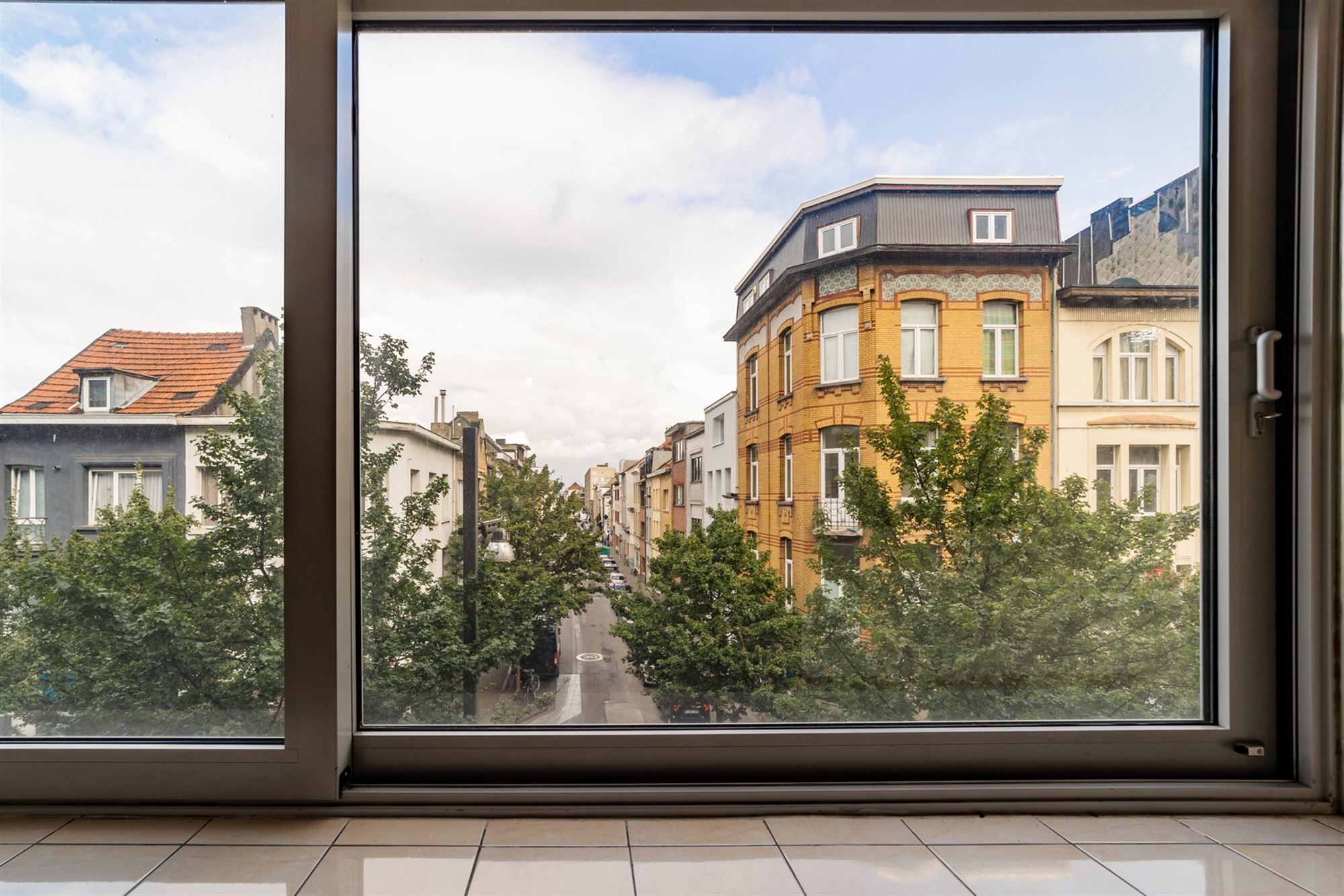 Ruim appartement met 2 slpk en terras foto 2