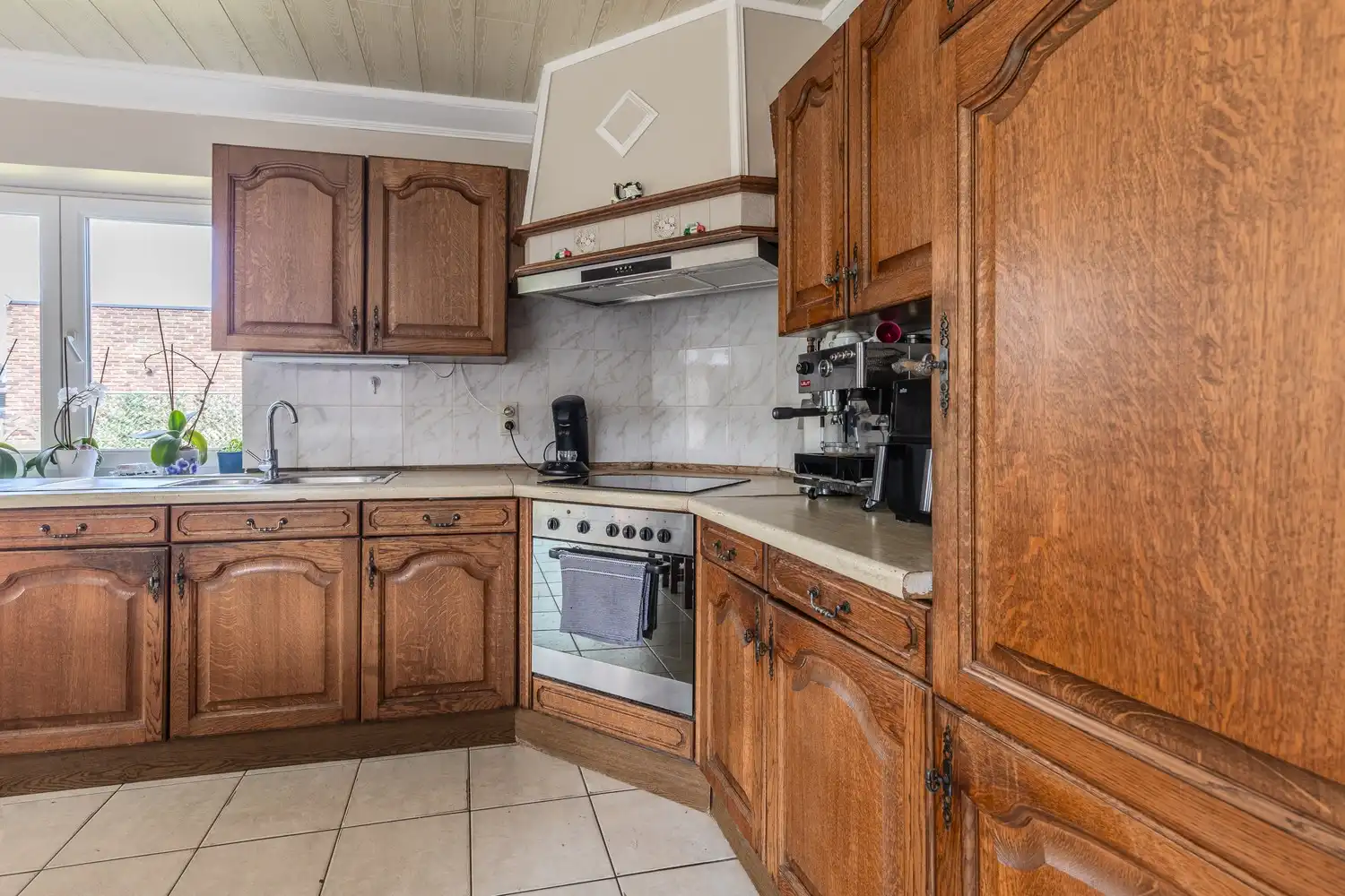 Gezinswoning met 4 slaapkamers te koop in Maasmechelen foto 11