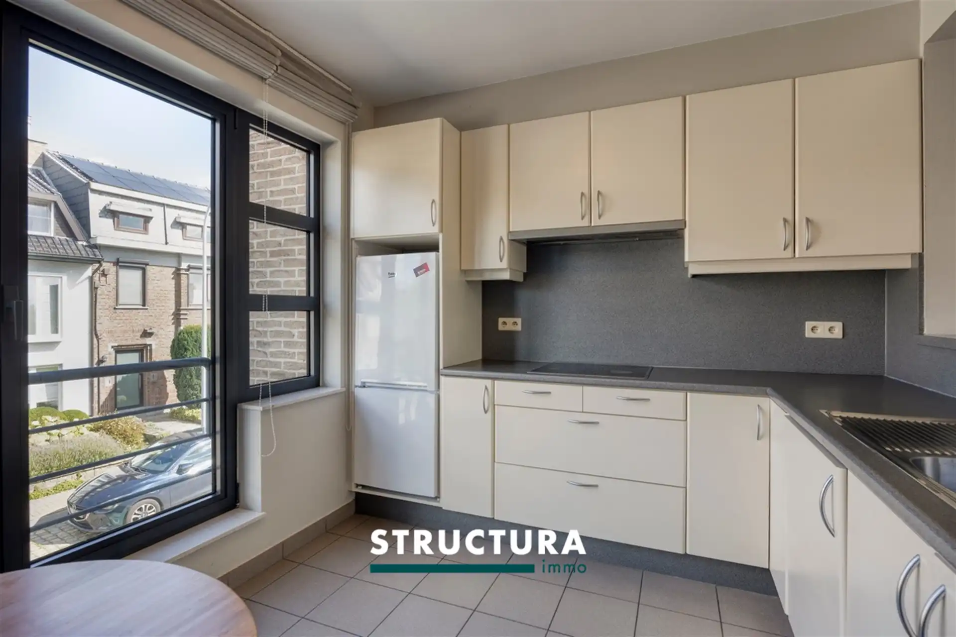 Instapklaar appartement in hartje Brussegem foto 10