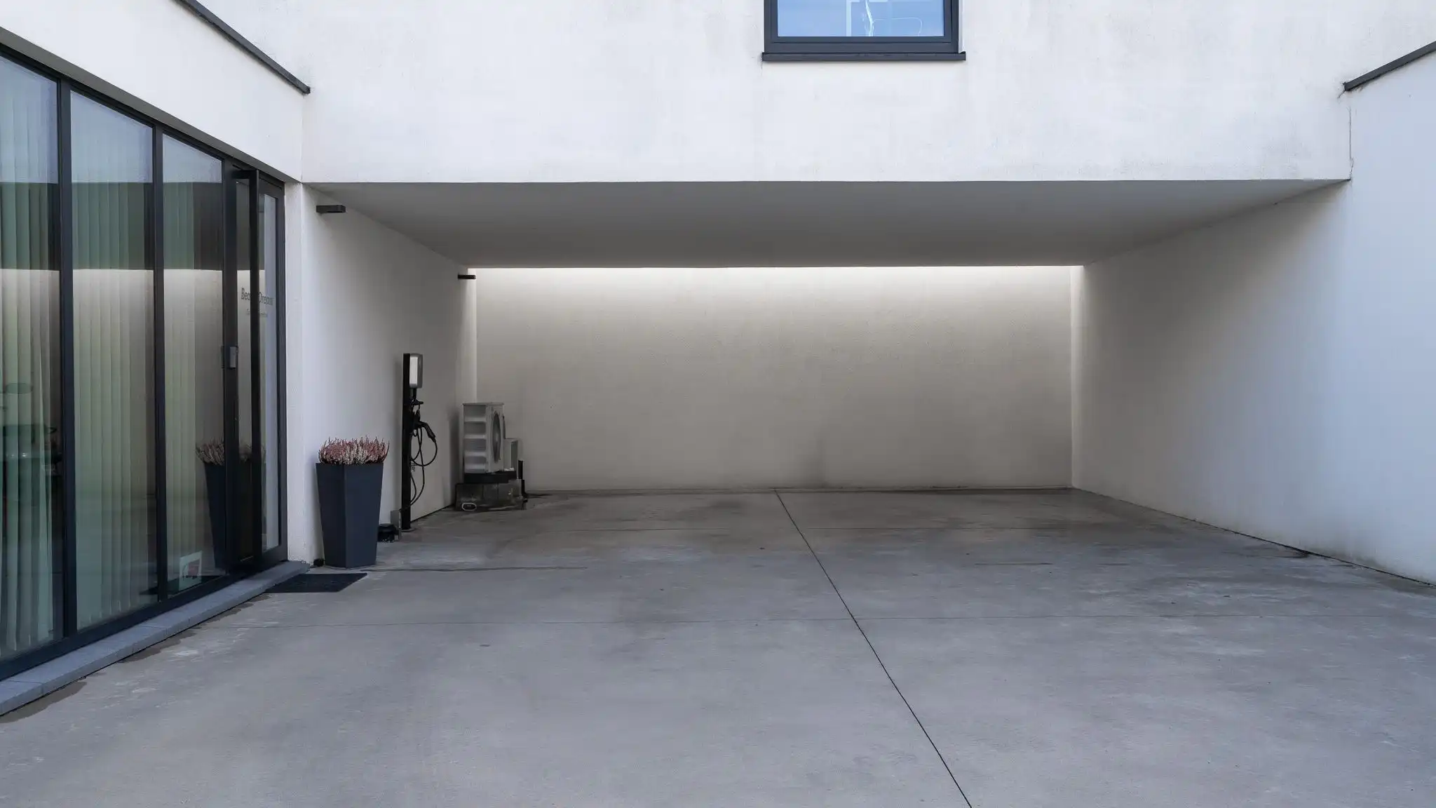 Moderne, stijlvolle villa met private praktijkruimte foto 4