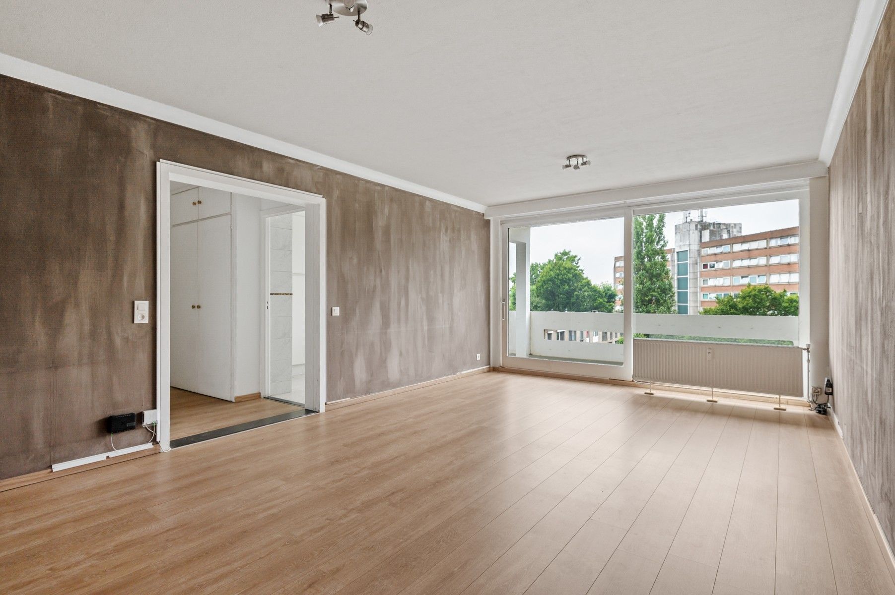 Ruim appartement van 79m² met 2 slaapkamers, terras en kelder foto 6