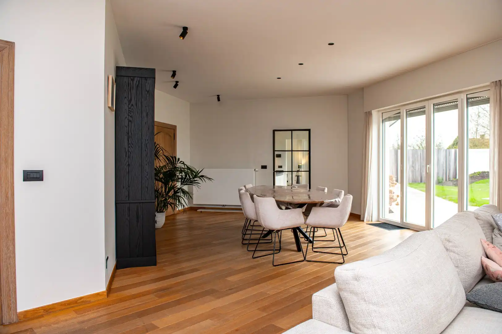 Prachtige landelijke villa met zwemvijver en paardenfaciliteiten 13.459m² foto 11