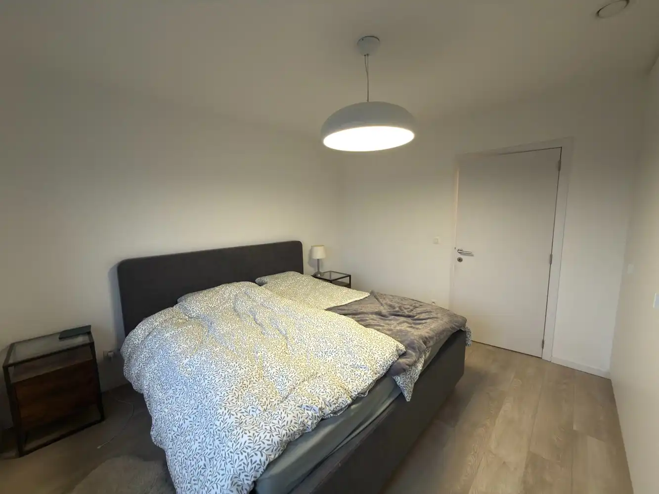TE HUUR I PRACHTIG APPARTEMENT MET GARAGEBOX foto 4