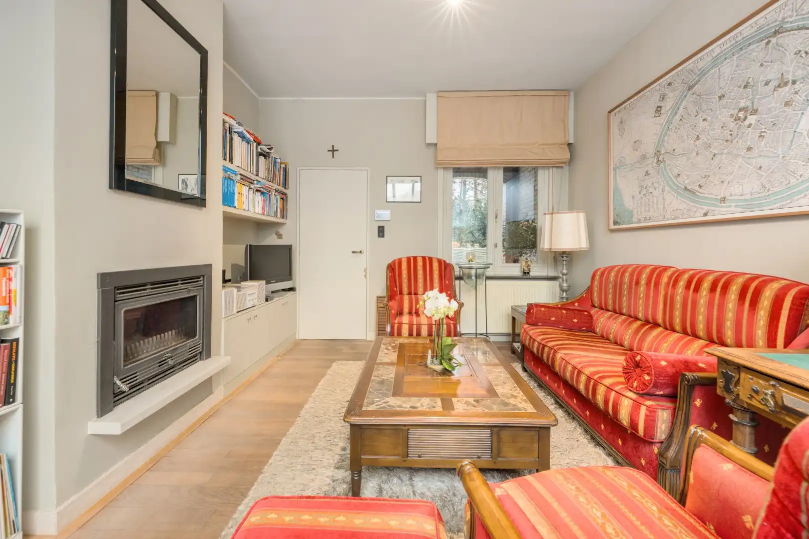 Karaktervolle halfopen woning op een strategische ligging te Assebroek. foto 4