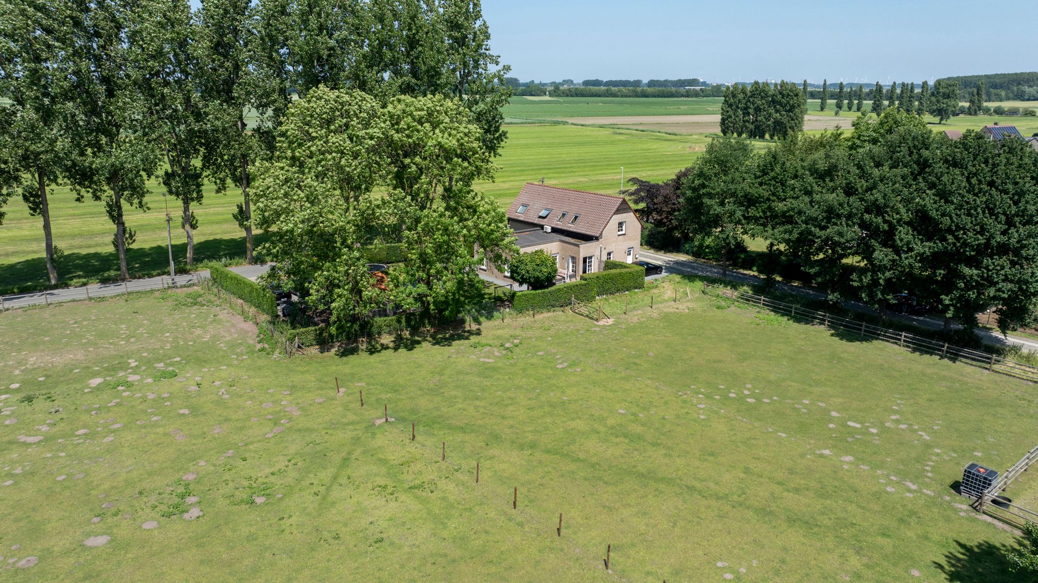 Woning met 3 slaapkamers en 7000m² weide! foto 24