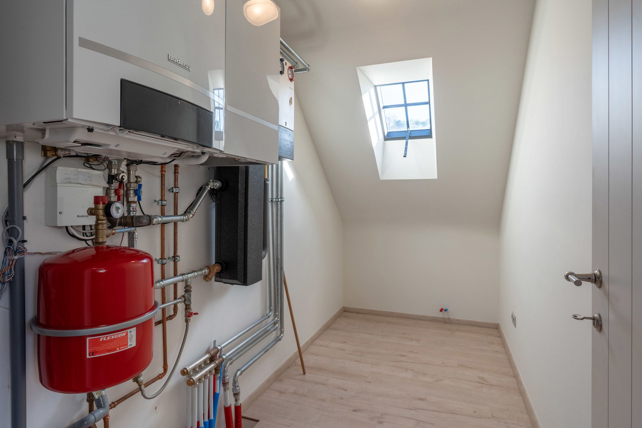Recente woning met 3 slaapkamers en garage op ideale locatie foto 26